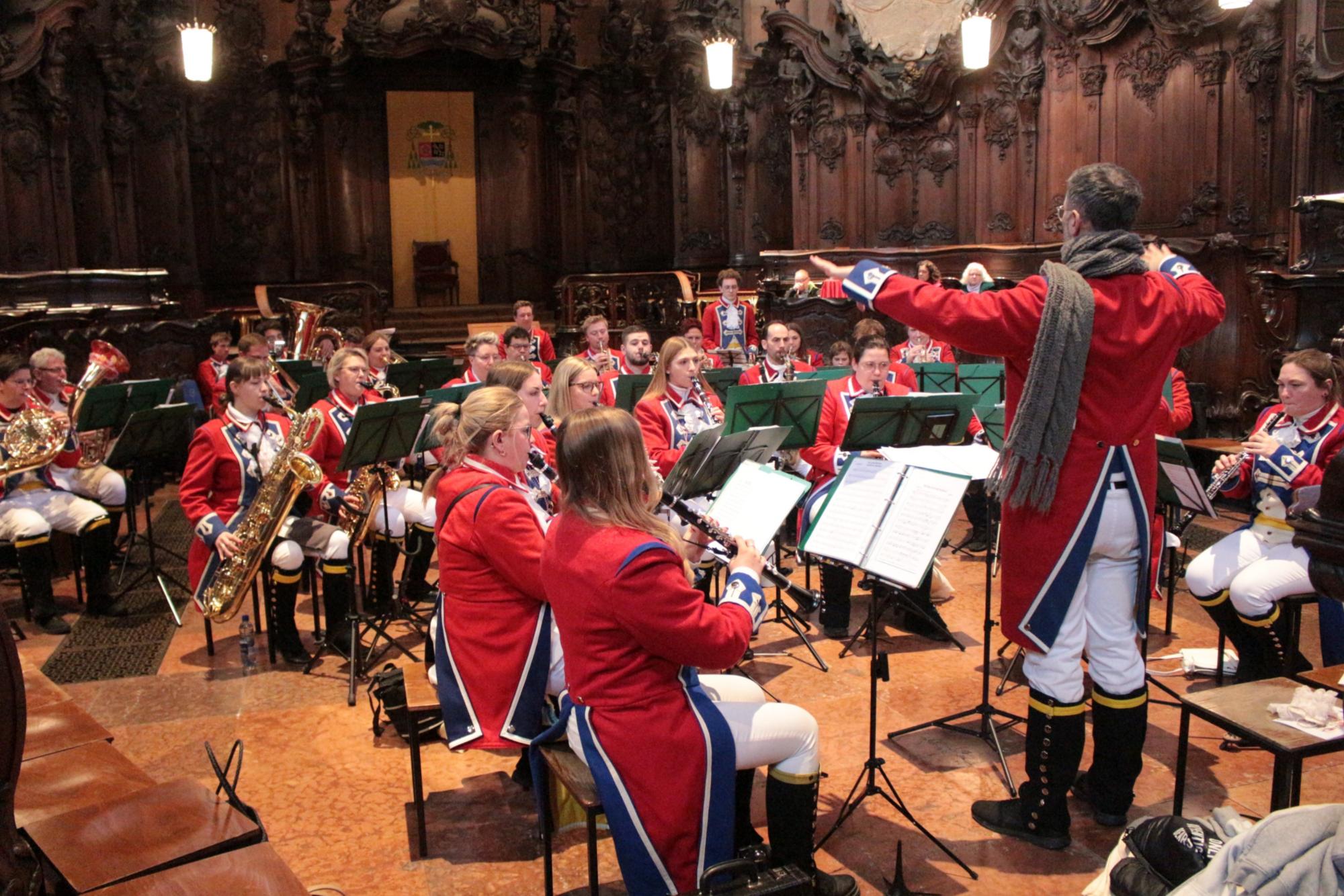 Mainz, 2. März 2025: Musikalisch gestaltet wurde der Gottesdienst unter anderem vom Wonnegauer Blasorchester Osthofen unter Leitung von Samir Müller. (c) Bistum Mainz / Blum