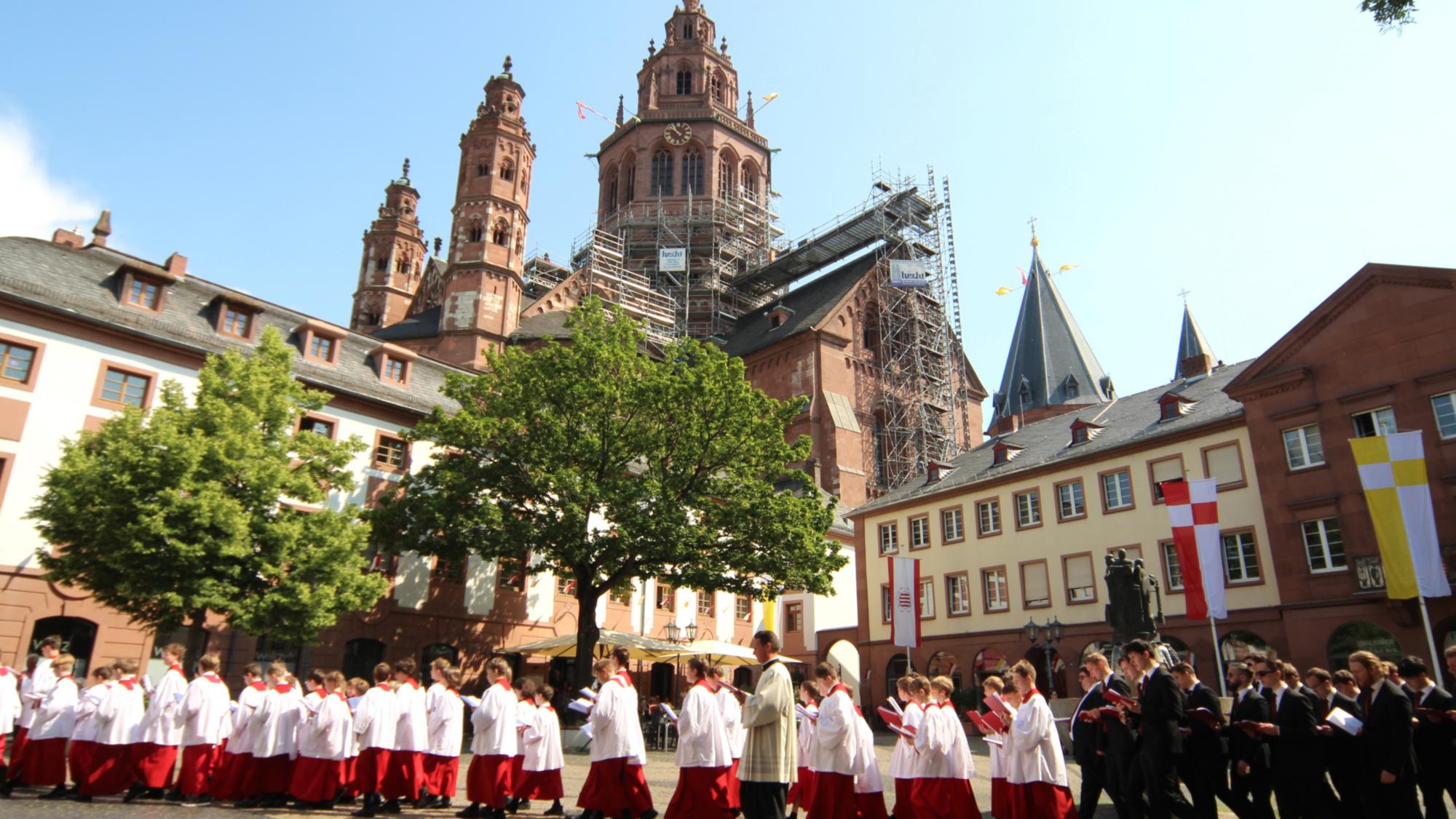 Mainz, 8. Juni 2023: Eindrücke der Fronleichnamsprozession.