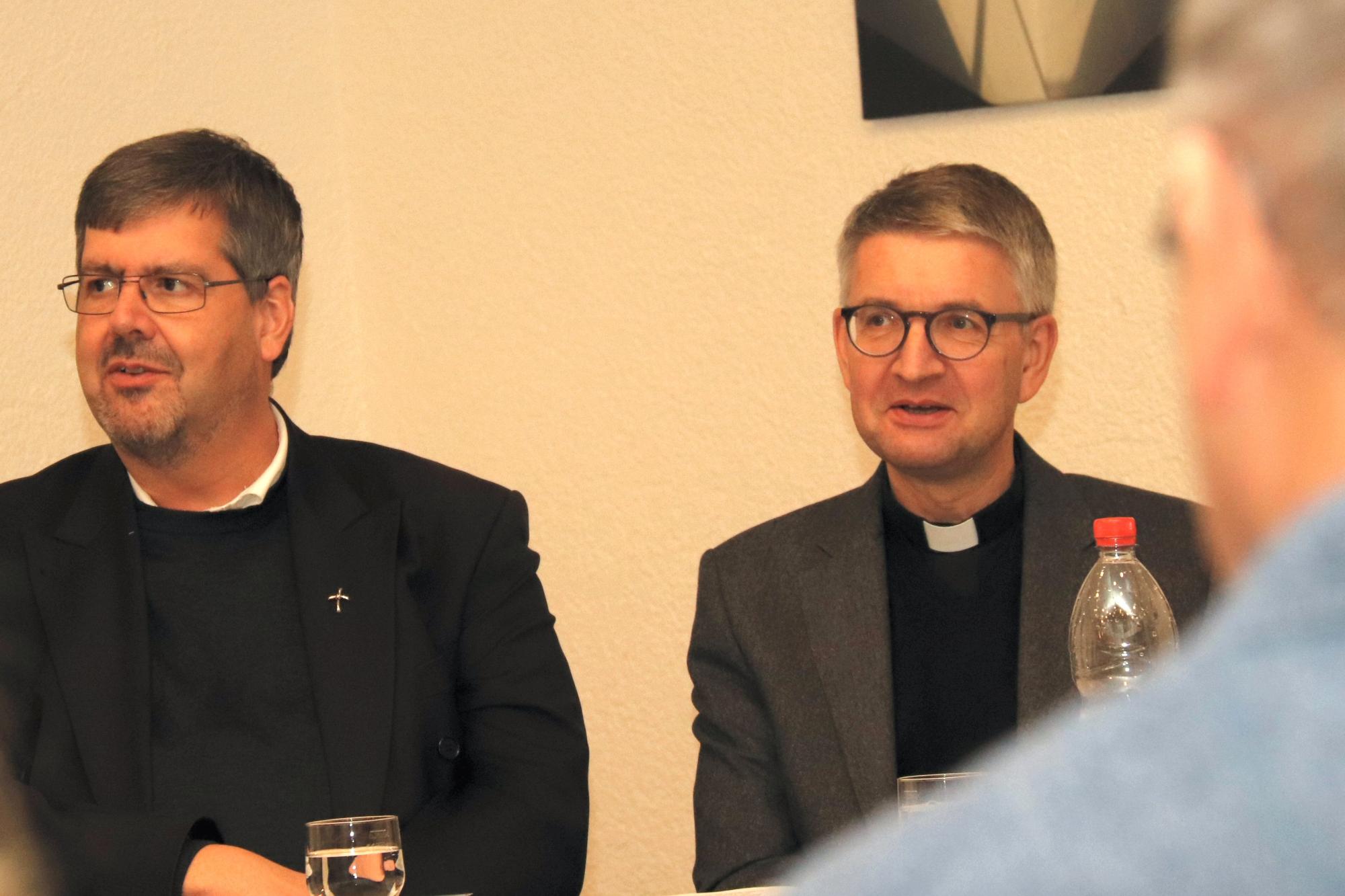 Heppenheim, 28.11.2019: Bischof Peter Kohlgraf (r.) und Dekan Thomas Meurer