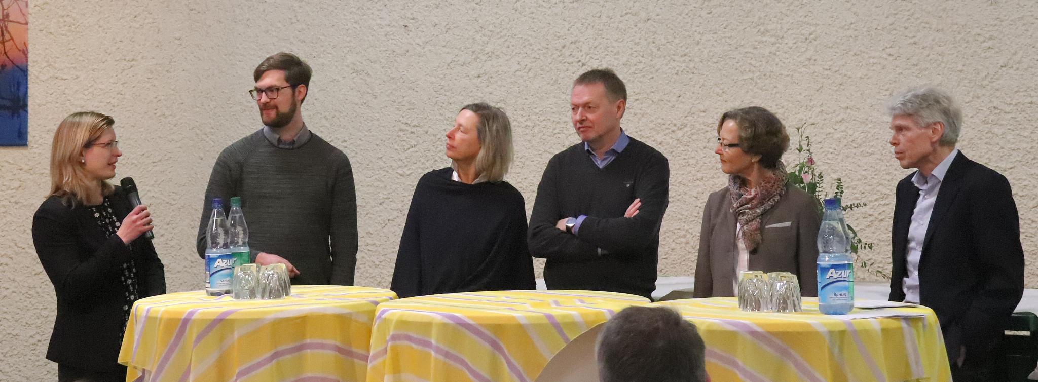 Darmstadt, 9.3.2019: Berichteten über ihre Erfahrungen in konfessionsverbindenen Ehen: (v.l.) Katharina und Yannick Pultar, Christine und Karl-Heinz Wiemann sowie Susanne und Andreas Barner.