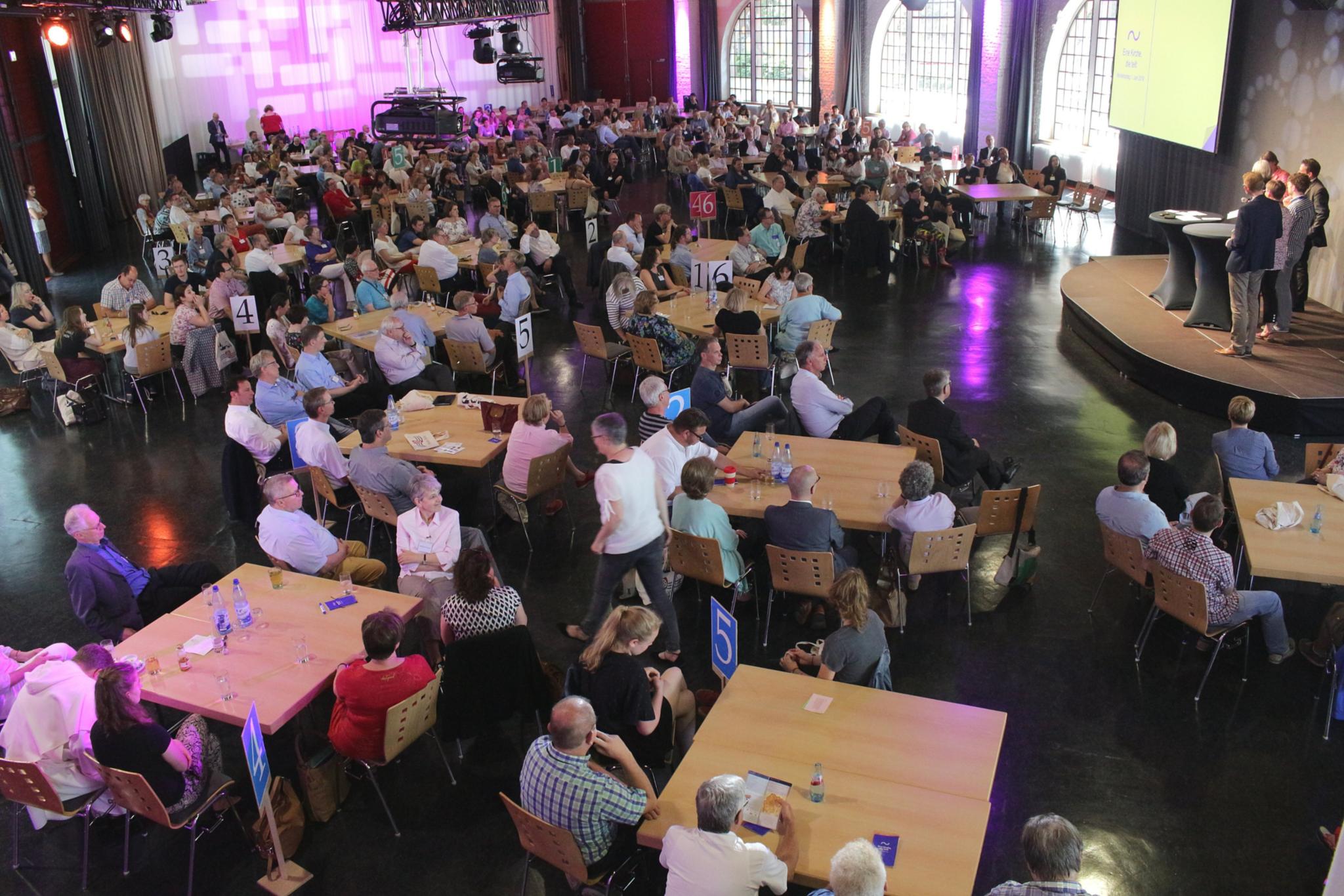 Mainz, 1. Juni 2019: Über 300 Teilnehmer waren in die Alte Lokhalle gekommen.