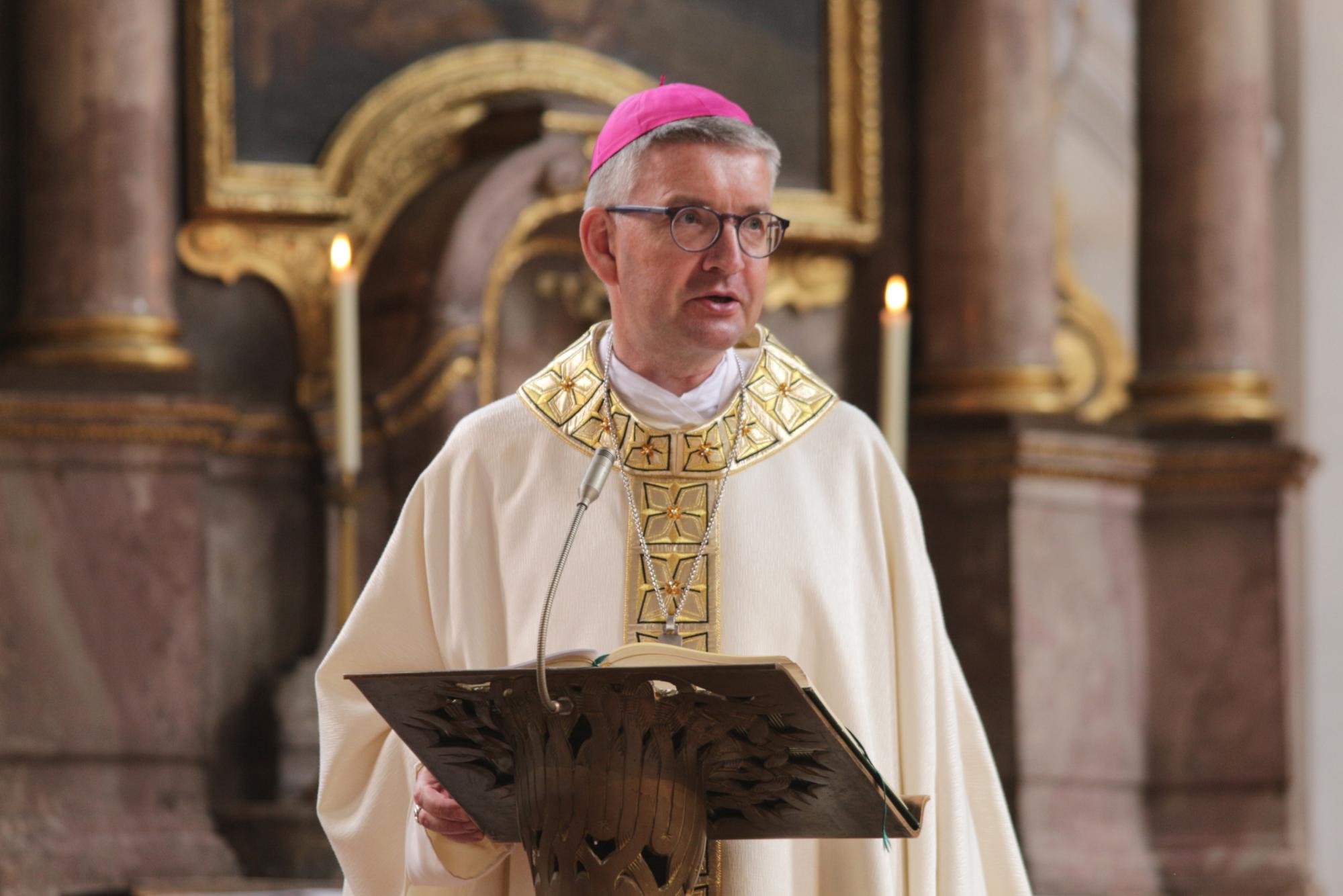 Mainz, 27. Juni 2020: Bischof Peter Kohlgraf würdigte Pater Löcher in seiner Predigt. (c) Bistum Mainz / Blum