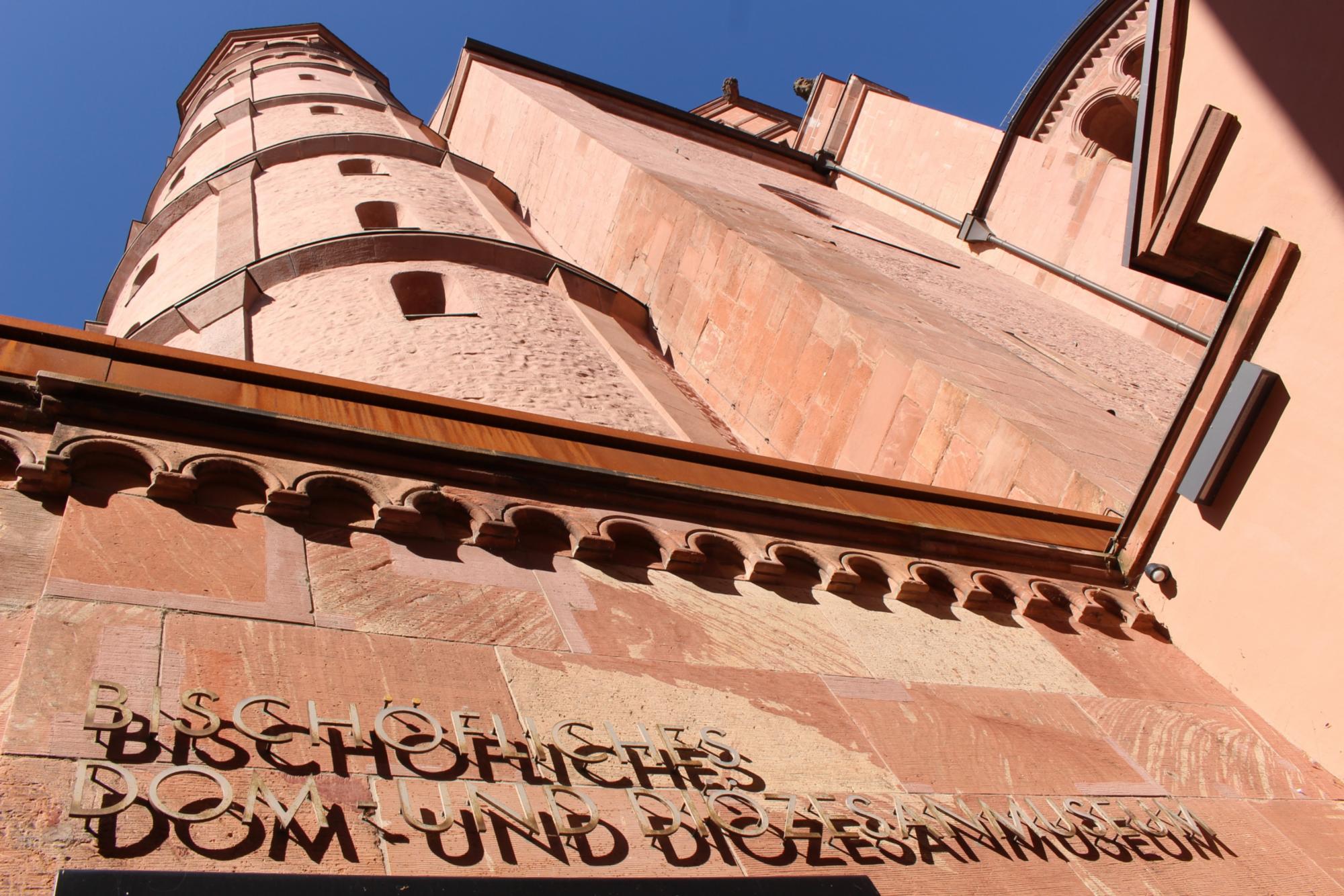 Mainz, 6. September 2026: Das Mainzer Dom- und Diözesanmuseum befindet sich im Kreuzgang des Mainzer Domes.