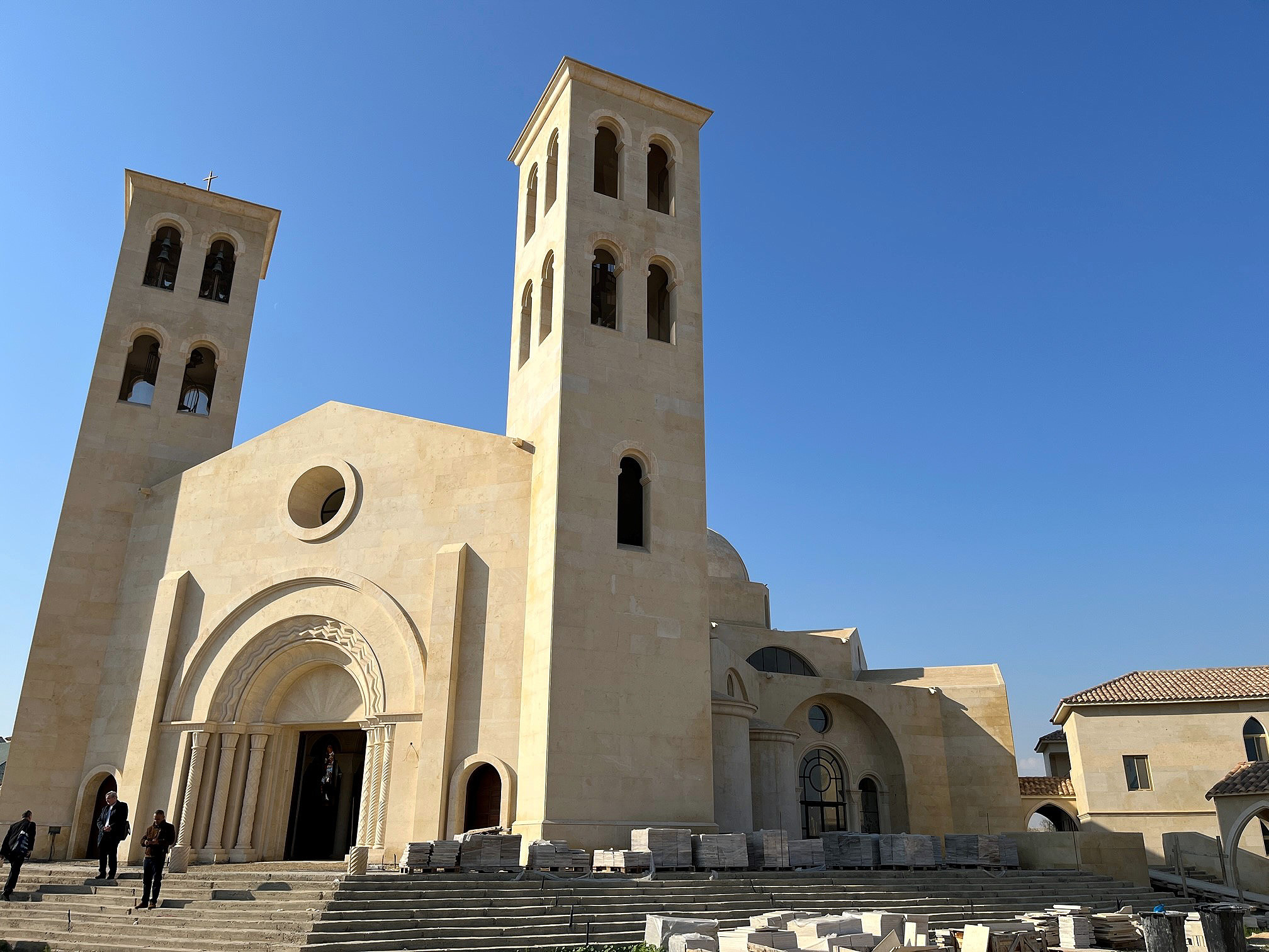 23. Internationale Bischofstreffen im Heiligen Land (14. bis 19. Januar 2023) – Jordanien: fast fertiggestellte katholische Kirche an der Taufstelle Jesu am Jordan