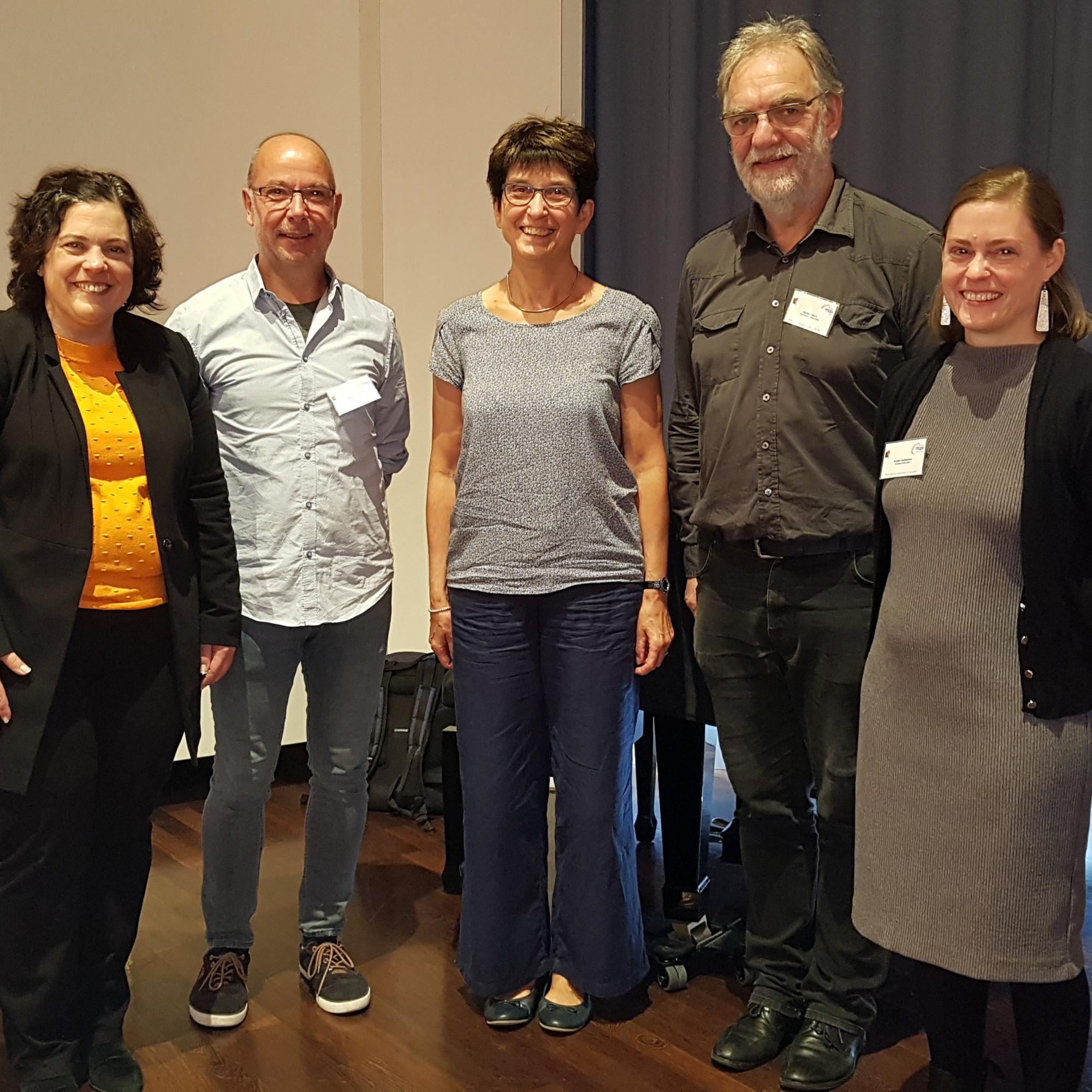 Mainz, 11. Oktober 2023: Stephanie Rieth (ganz links) mit dem DiAG-Vorstand, aus dem Elfriede Zils (Mitte) heute in den Ruhestand verabschiedet wurde.