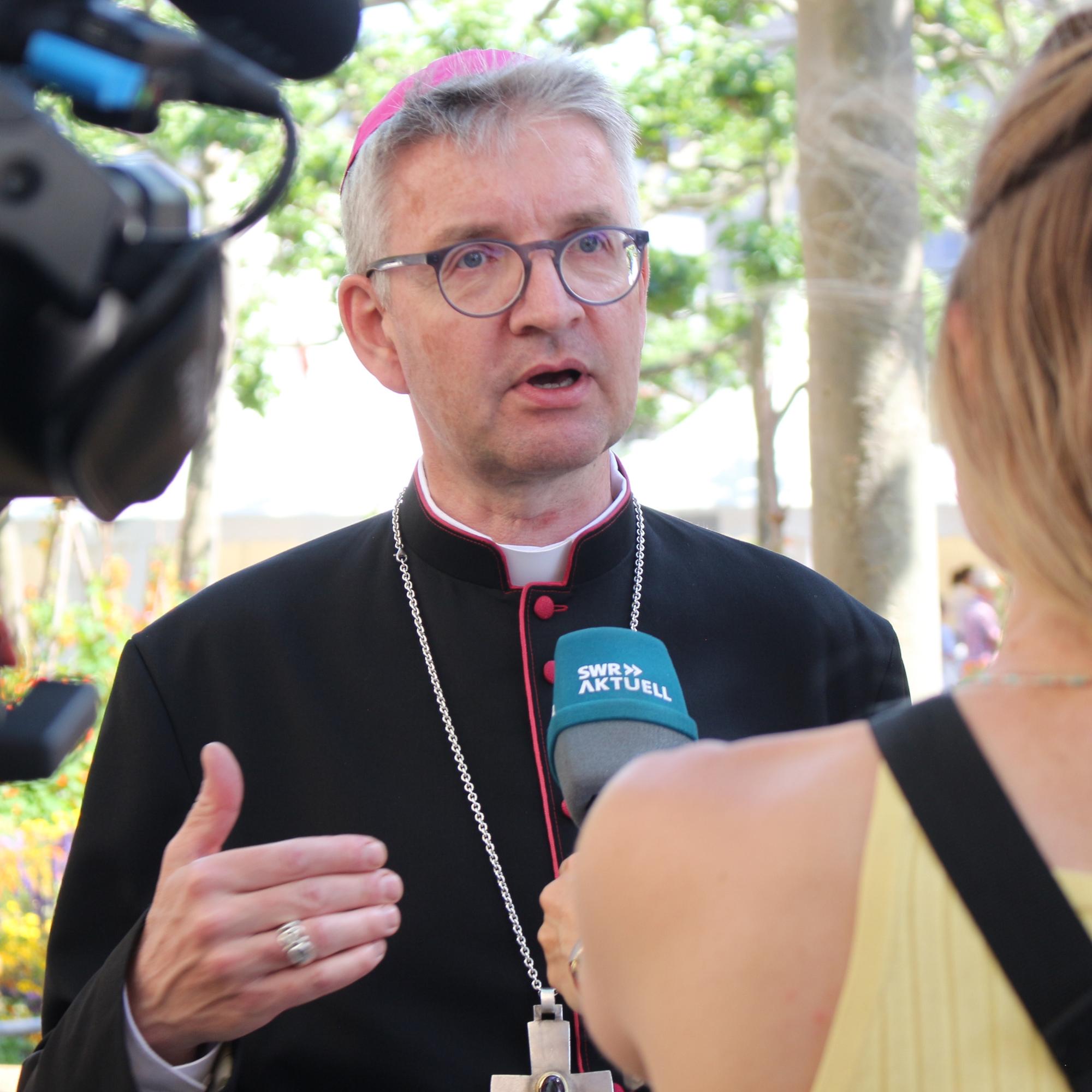 Bischof Peter Kohlgraf bewertet in seiner Stellungnahme die statistischen Zahlen für das Jahr 2021 im Bistum Mainz.