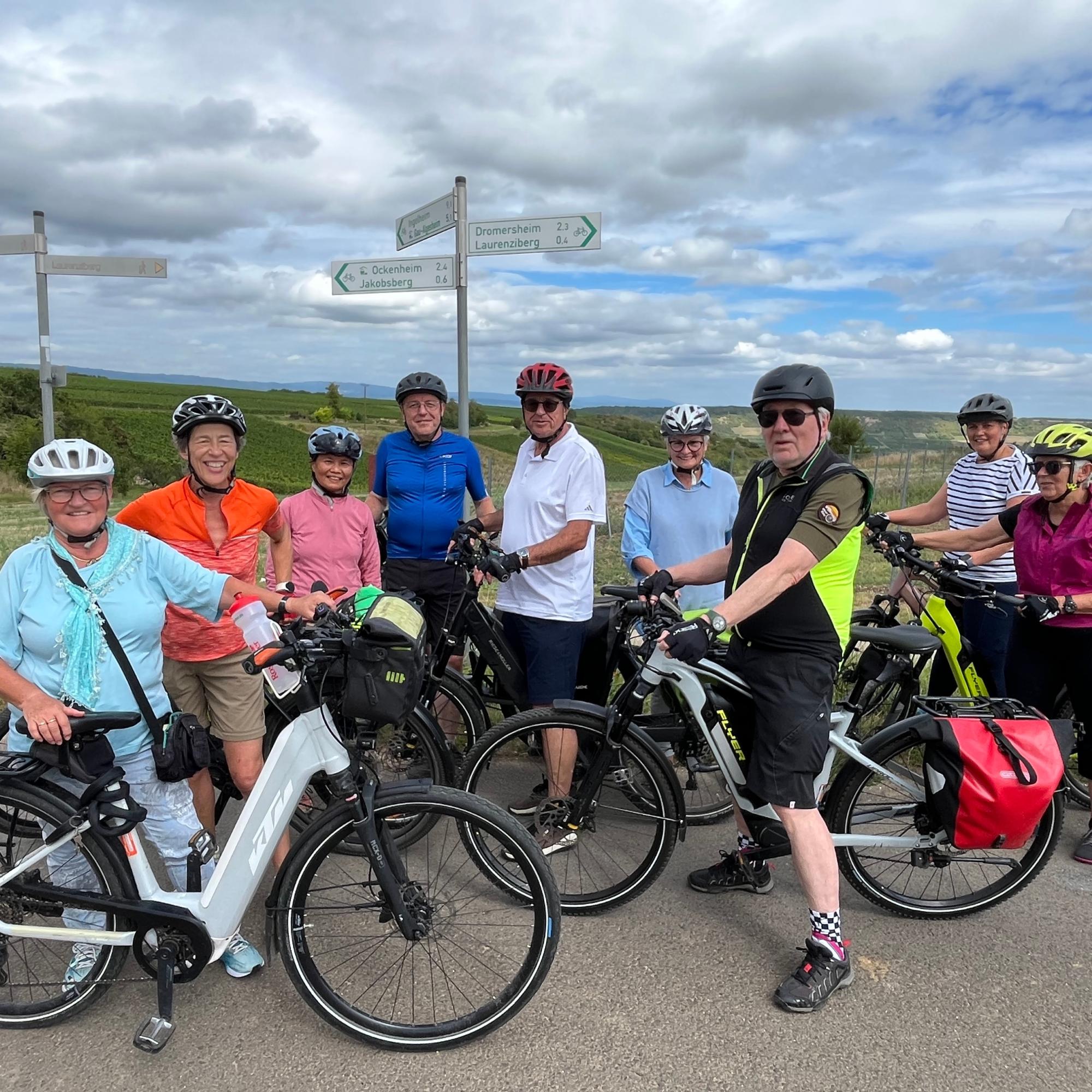 Fahrradpilger auf dem Weg zur Familienwallfahrt auf dem Jakobsberg