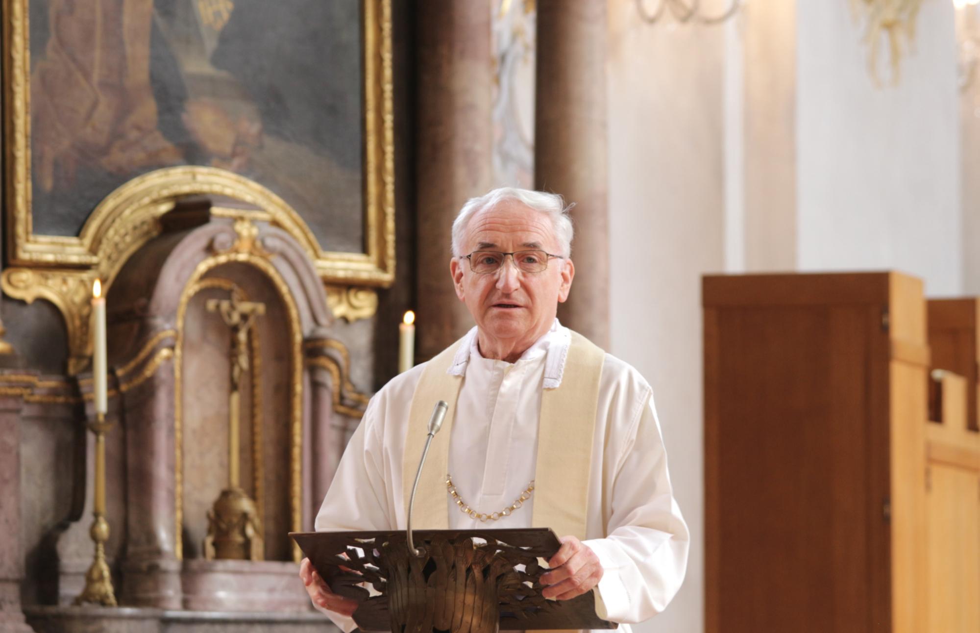 Mainz, 27. Juni 2020: Pater Clemens Löcher bei seinem Dankwort in der Seminarkirche. (c) Bistum Mainz / Blum