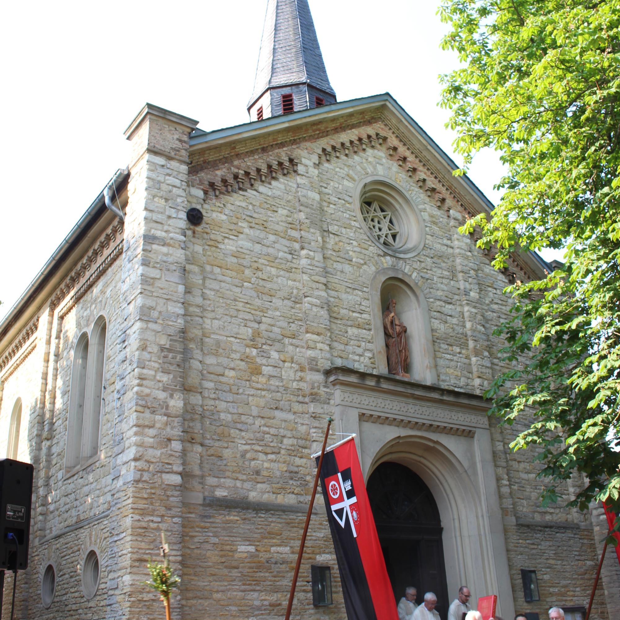 Kloster Jakobsberg, 18. Juni 2023: Einzug zur Herz Jesu-Wallfahrt.
