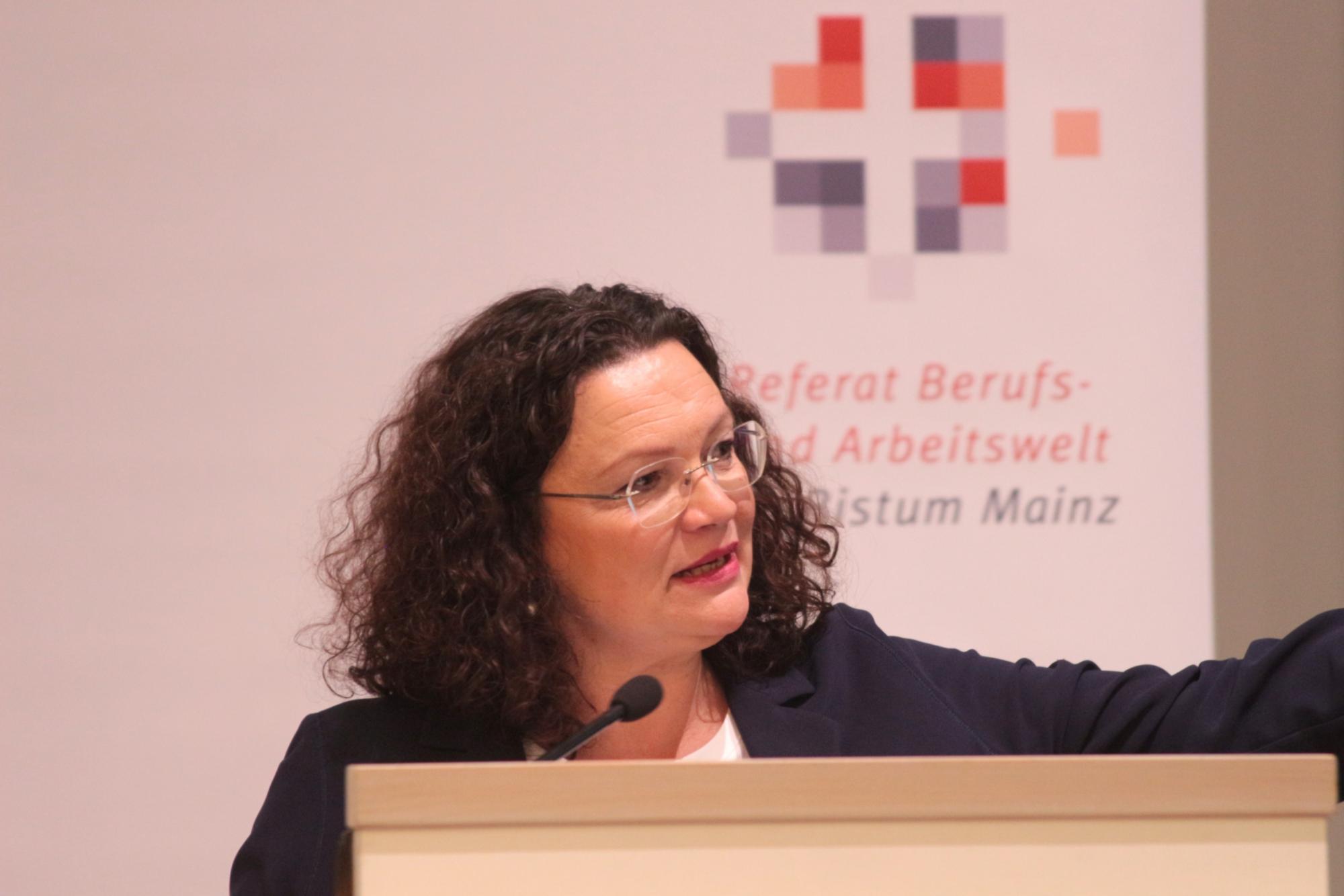 Mainz, 30. April 2025: Andrea Nahles bei ihrem Impulsvortrag im Ketteler-Saal des Erbacher Hofes. (c) Bistum Mainz / Blum