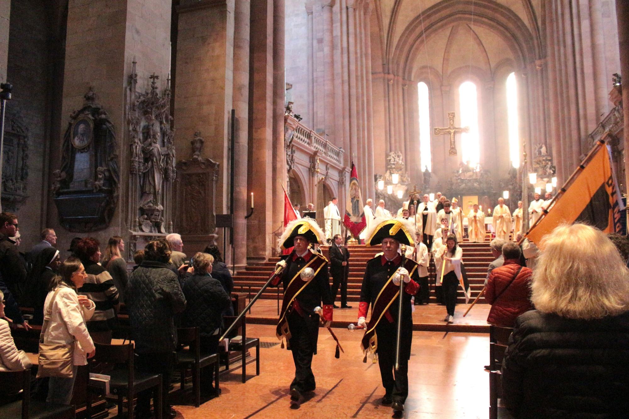 Mainz, 18. Mai 2025: Auszug am Ende des Gottesdienstes für Papst Leo XIV. (c) Bistum Mainz / Blum