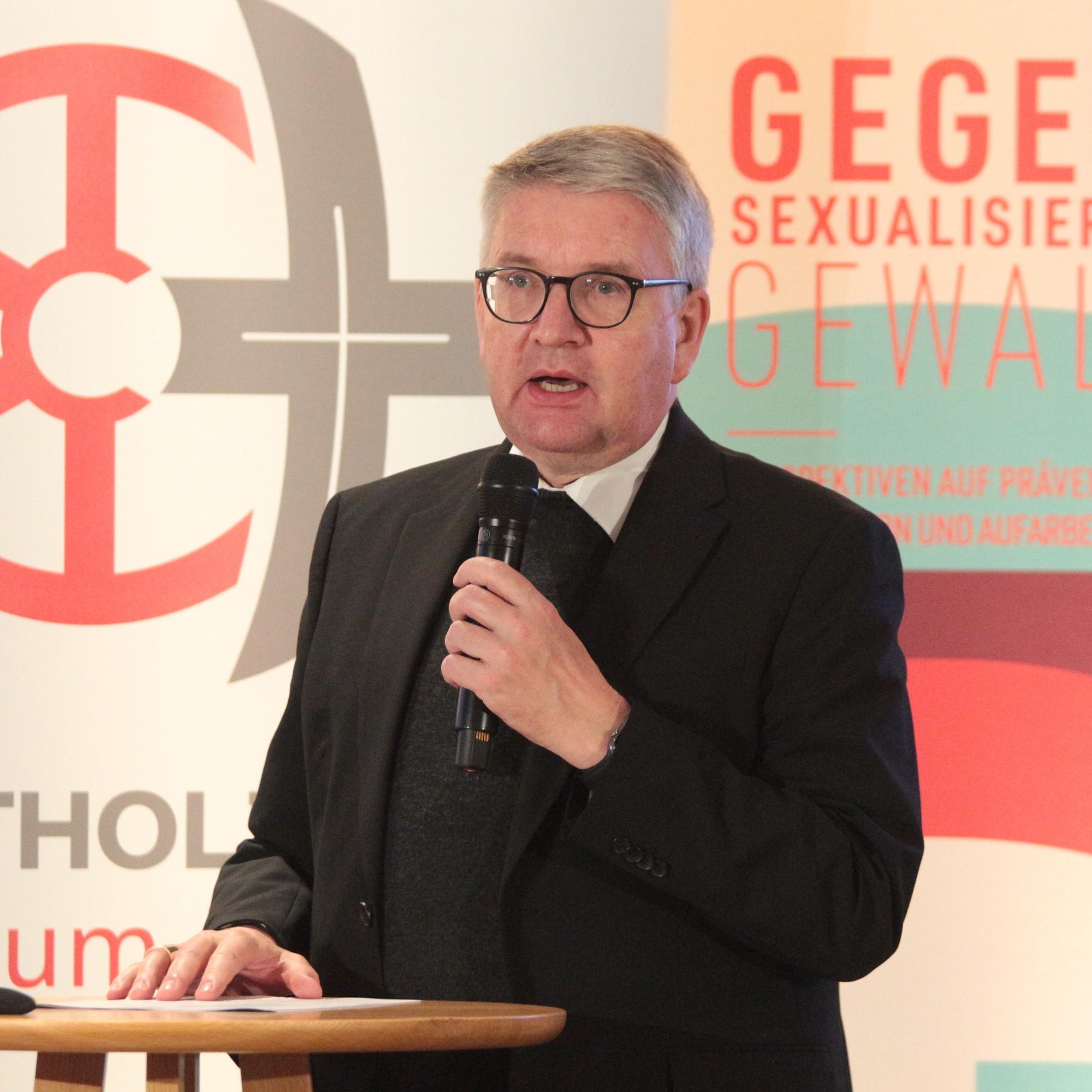 Mainz, 25. September 2025: Bischof Peter Kohlgraf bei seinem Grußwort.
