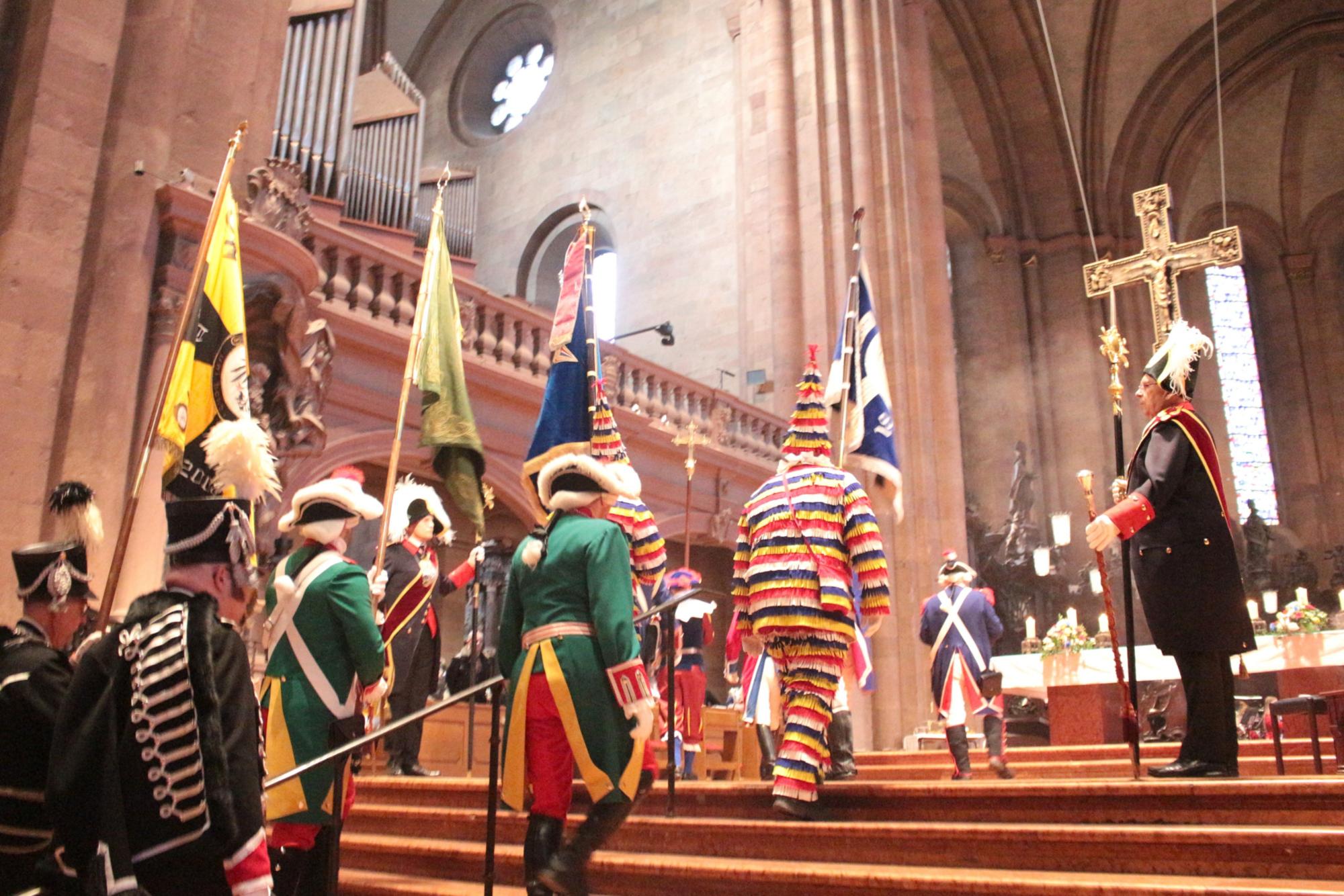 Mainz, 15. Februar 2026: Einzug der Garden in den Mainzer Dom. (c) Bistum Mainz / Blum