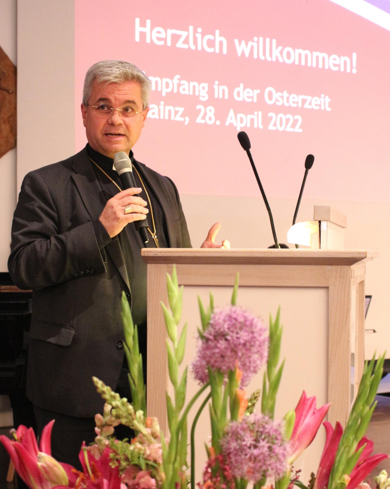 Mainz, 28. April 2022: Weihbischof Udo Markus Bentz hatte die Begrüßung übernommen. (c) Bistum Mainz / Blum