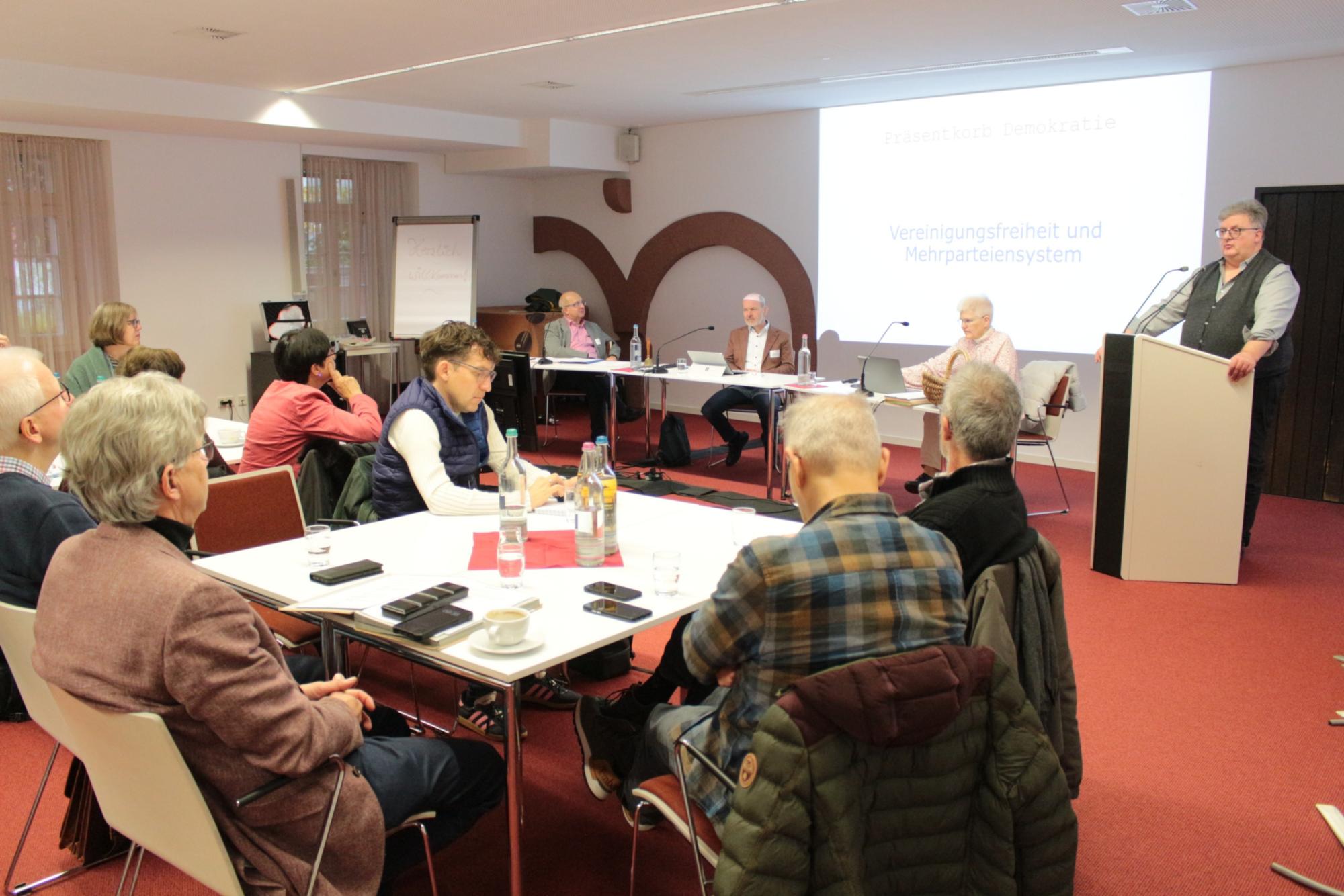 Mainz, 8. November 2025: Eingeführt in das Schwerpunktthema hatte Michael Krumeich. (c) Bistum Mainz / Blum