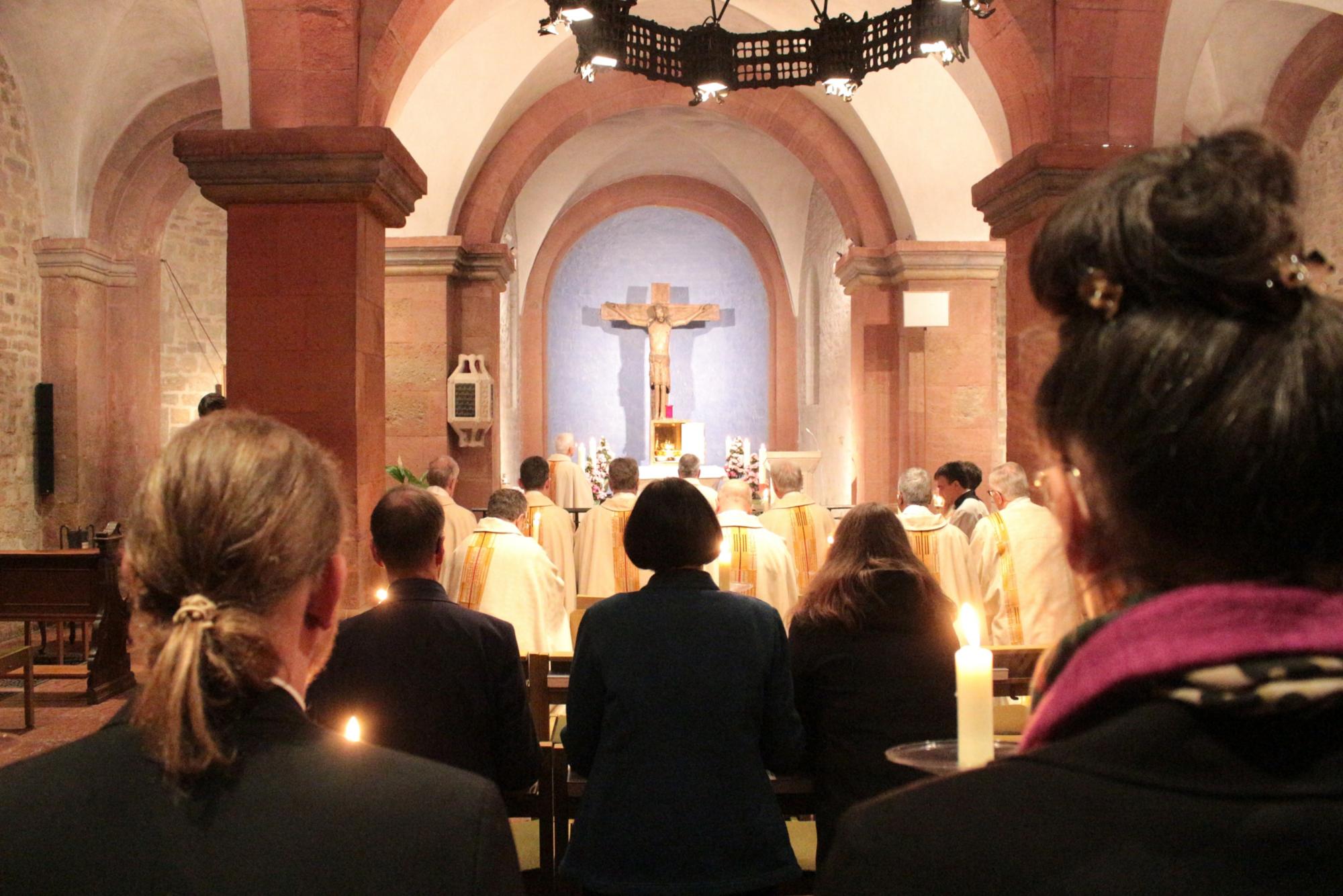 Mainz, 2. April 2026: Abschluss des Abendmahlsamtes an Gründonnerstag in der Gotthard-Kapelle des Mainzer Doms. (c) Bistum Mainz / Blum