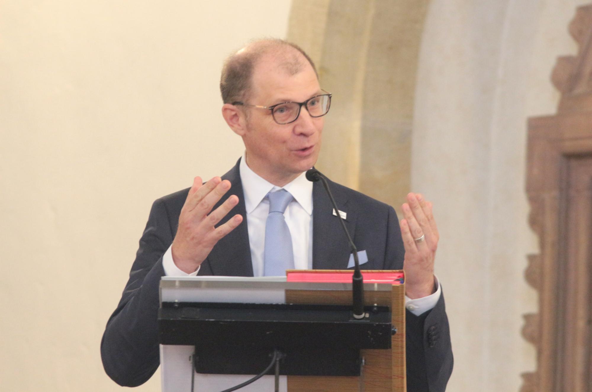 Altenstadt, 23. August 2026: Grußwort von Landrat Jan Weckler.