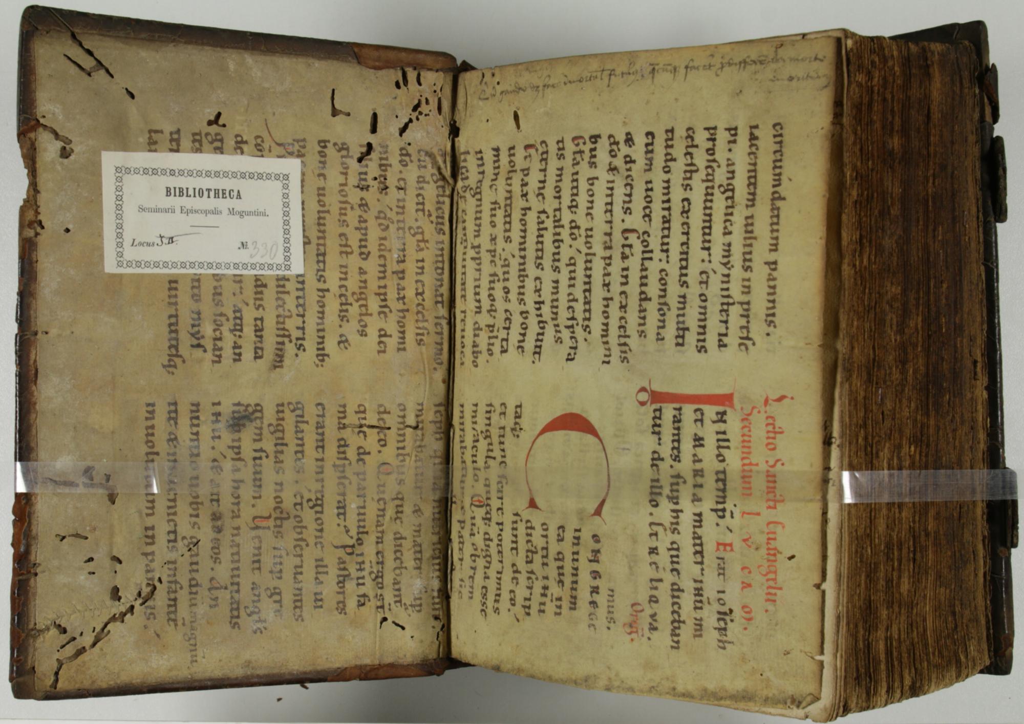 Mittelalterliches Fragment aus dem 11. Jahrhundert aus dem Decretum Gratiani. Basel 1500 (Inc 330) (c) Johannes Schrempf CC-BY-SA