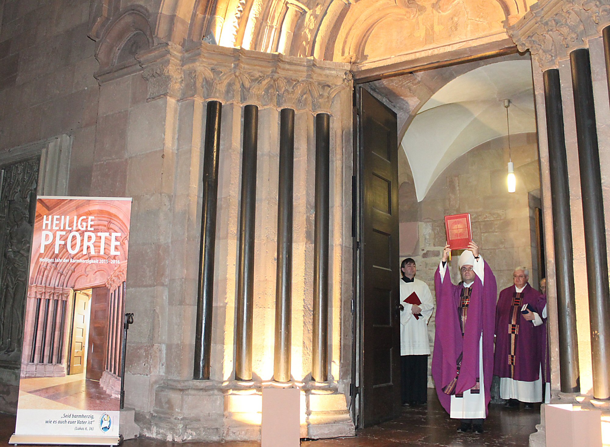 BENTZ--DOM--HEILIGES--JAHR--MAINZER--PFORTE (c) Bistum Mainz / Matschak (Ersteller: Bistum Mainz / Matschak)