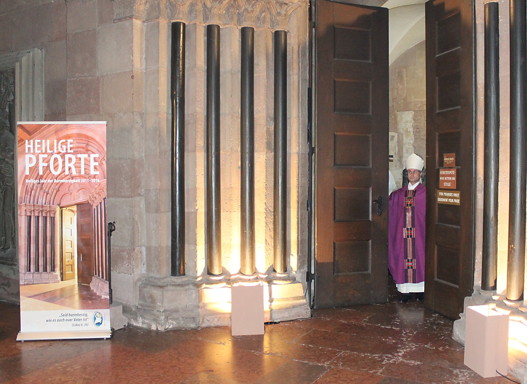 BENTZ--HEILIGE--PFORTE--DOM (c) Bistum Mainz / Matschak (Ersteller: Bistum Mainz / Matschak)