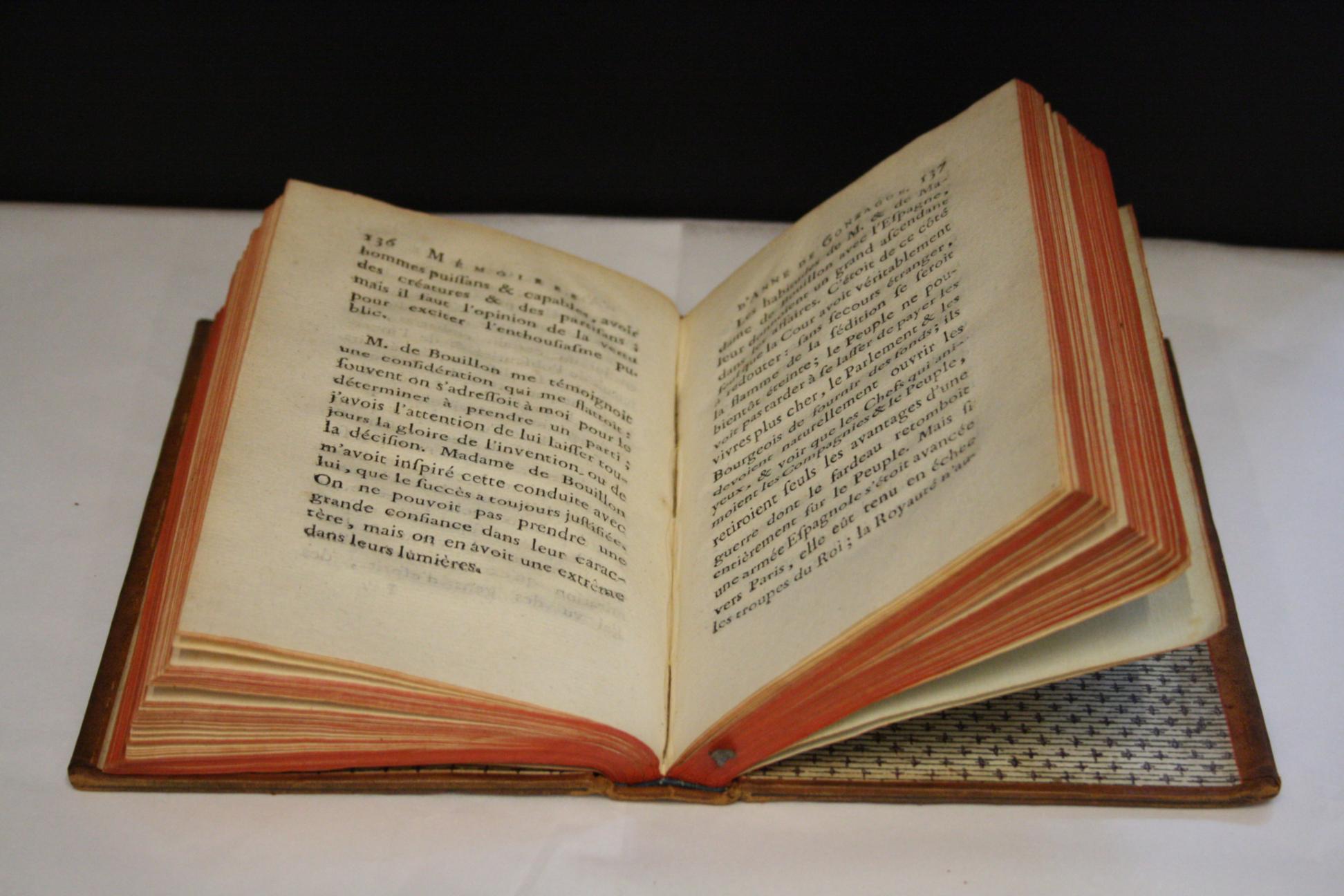 Behebung des Wasserschadens - Wiederhergestelltes Buch (innen) (c) Bistum Mainz / Martinusbibliothek