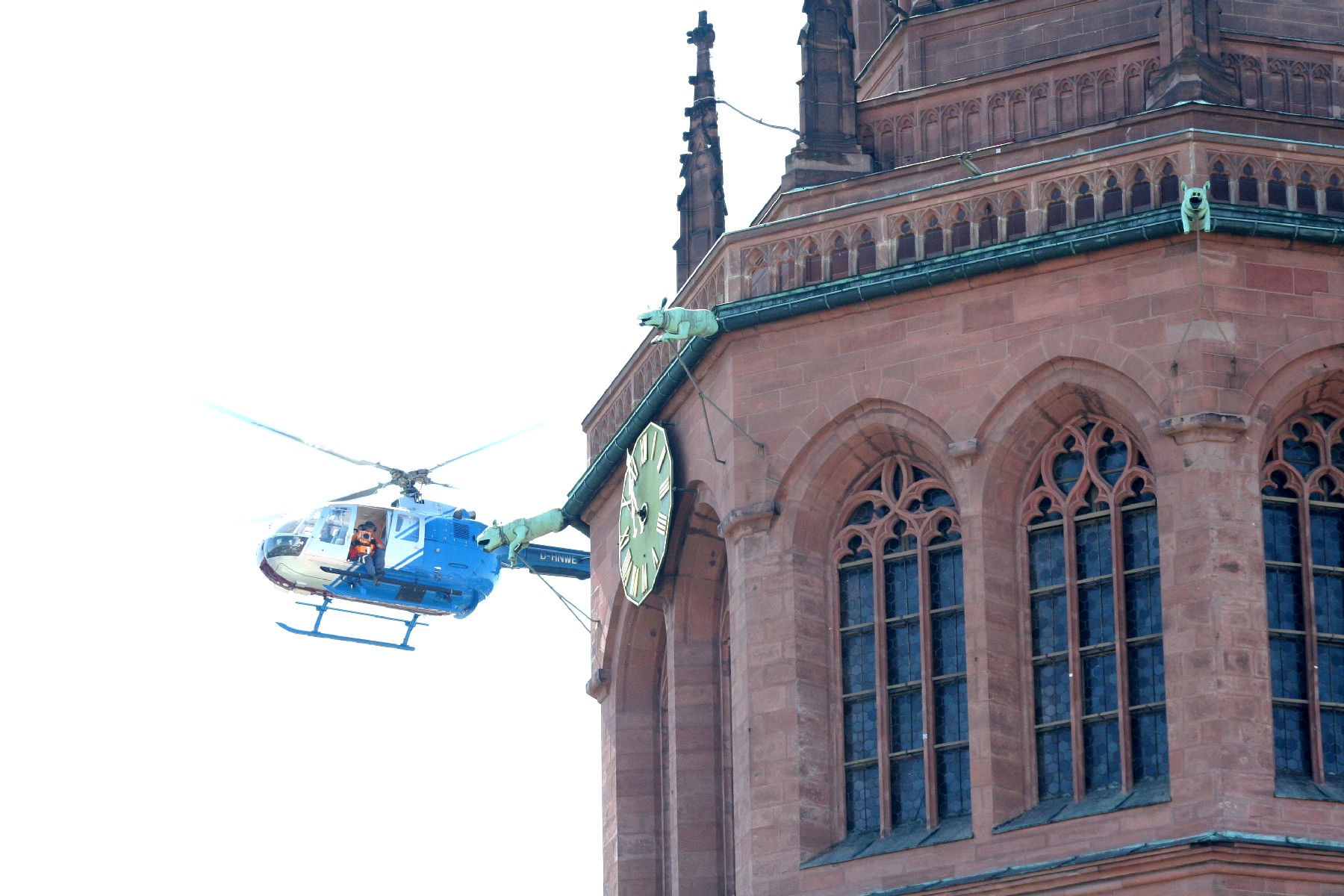 DOM--HUBSCHRAUBER--PHOTOGRAMMETRIE (c) Bistum Mainz / Matschak (Ersteller: Bistum Mainz / Matschak)