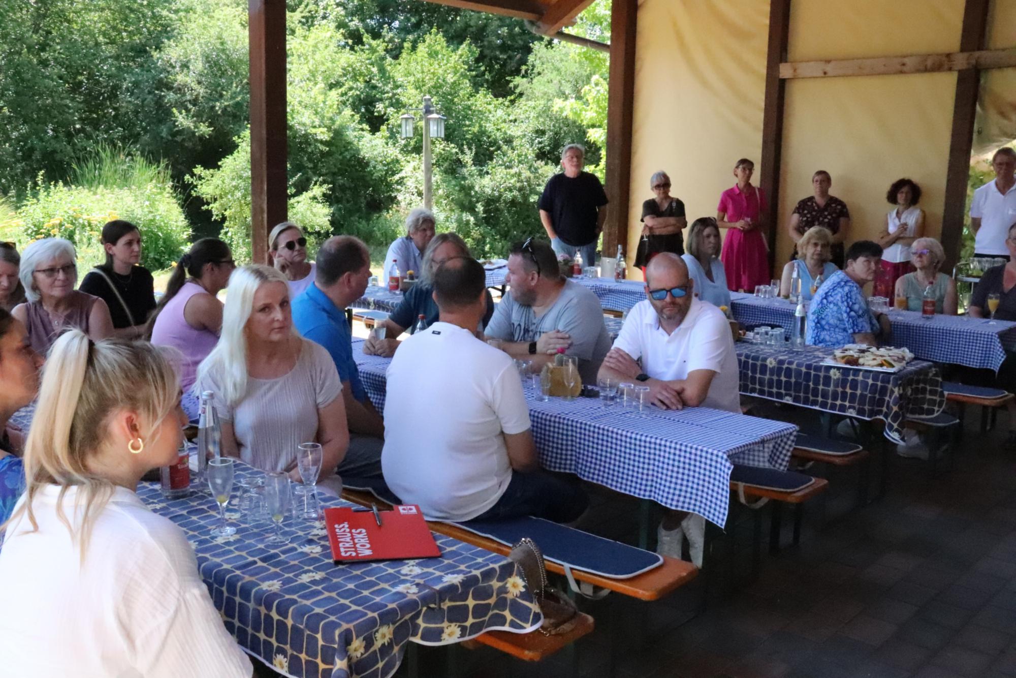 Mitarbeiterinnen und Mitarbeiter beim Dankfest auf dem Jakobsberg (c) Bistum Mainz/Hoffmann