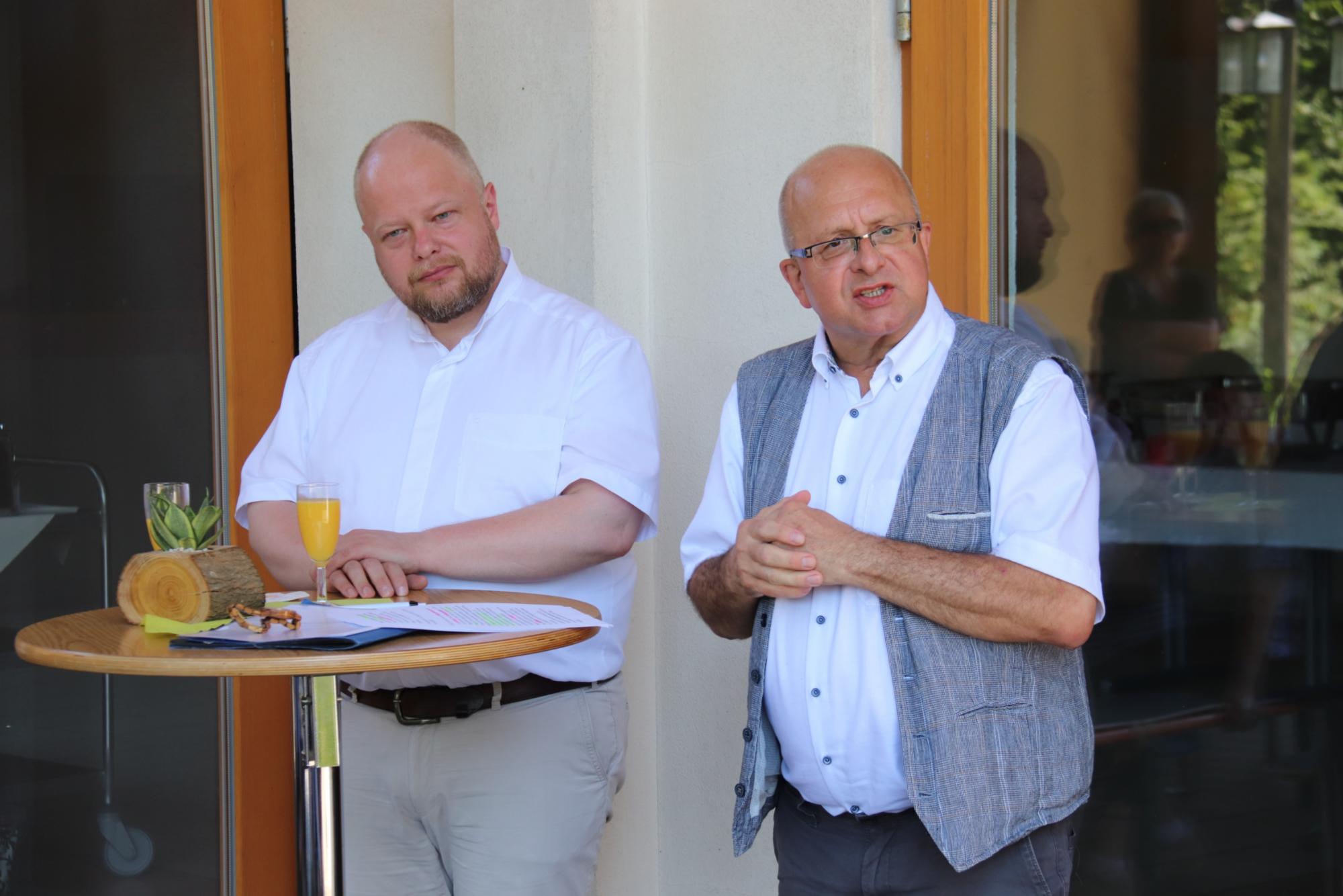 Generalvikar Sebastian Lang (links) und Ordinariatsdirektor Michael Wagner-Erlekam (c) Bistum Mainz/Hoffmann