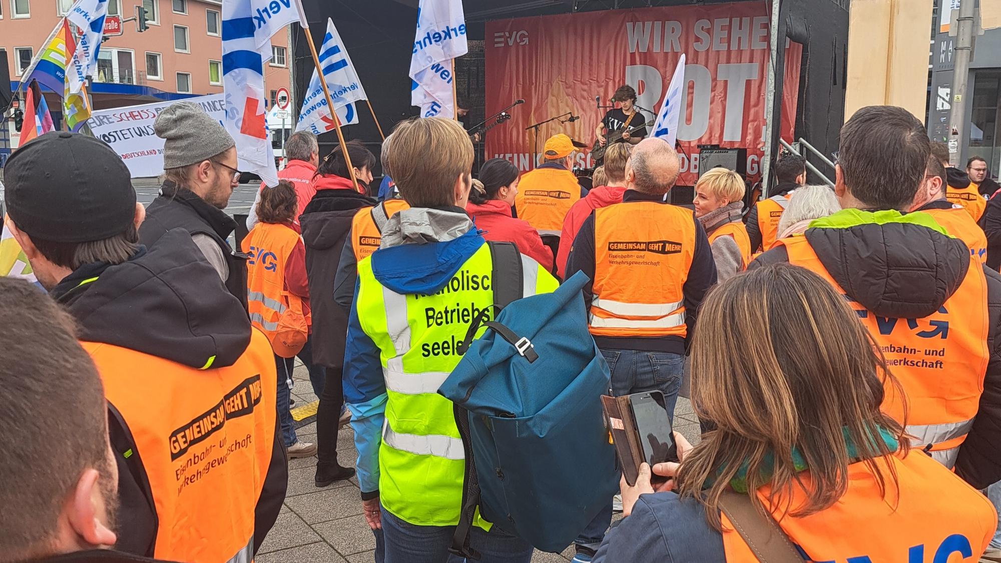 Betriebsseelsorge bei einer Demonstration