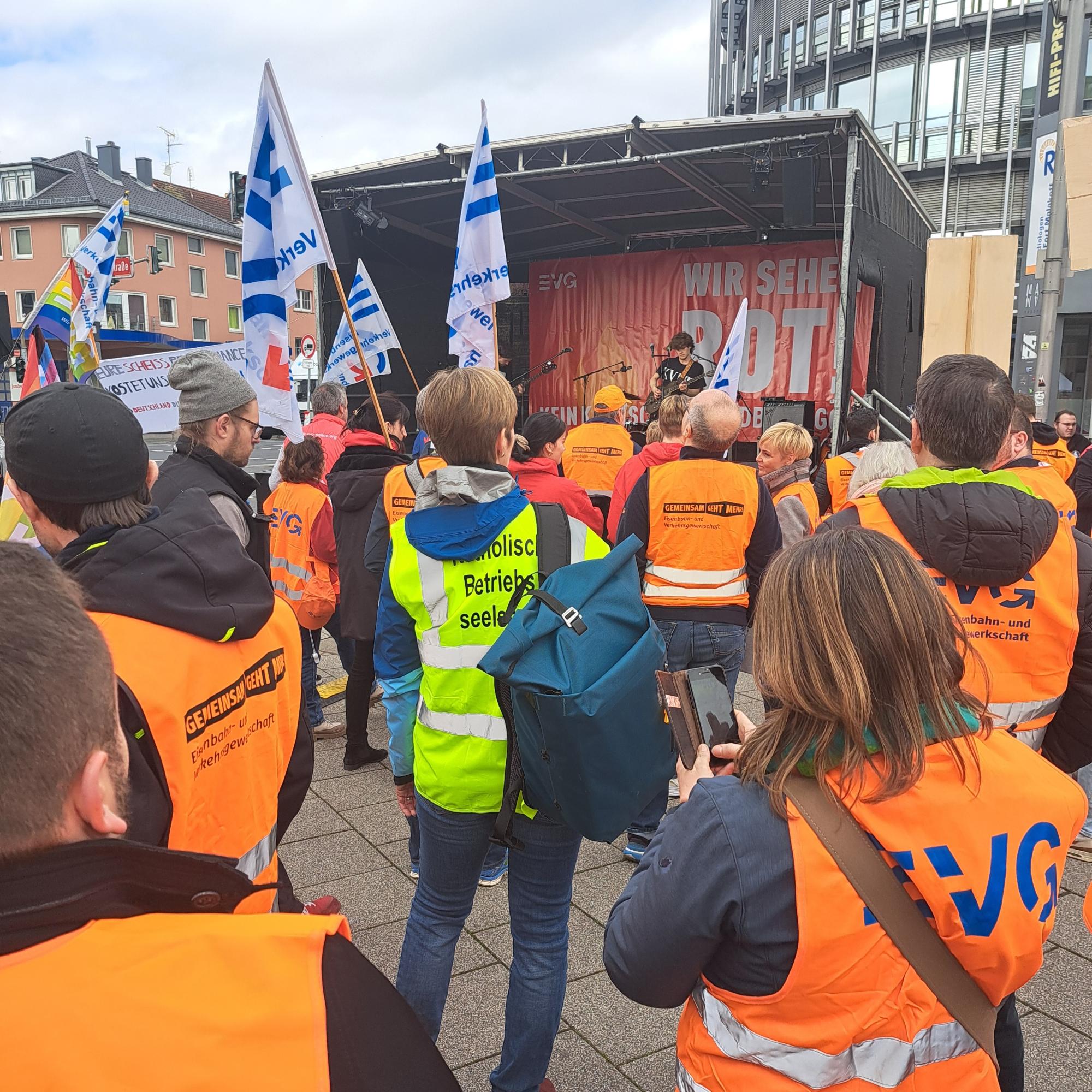 Betriebsseelsorge bei einer Demonstration