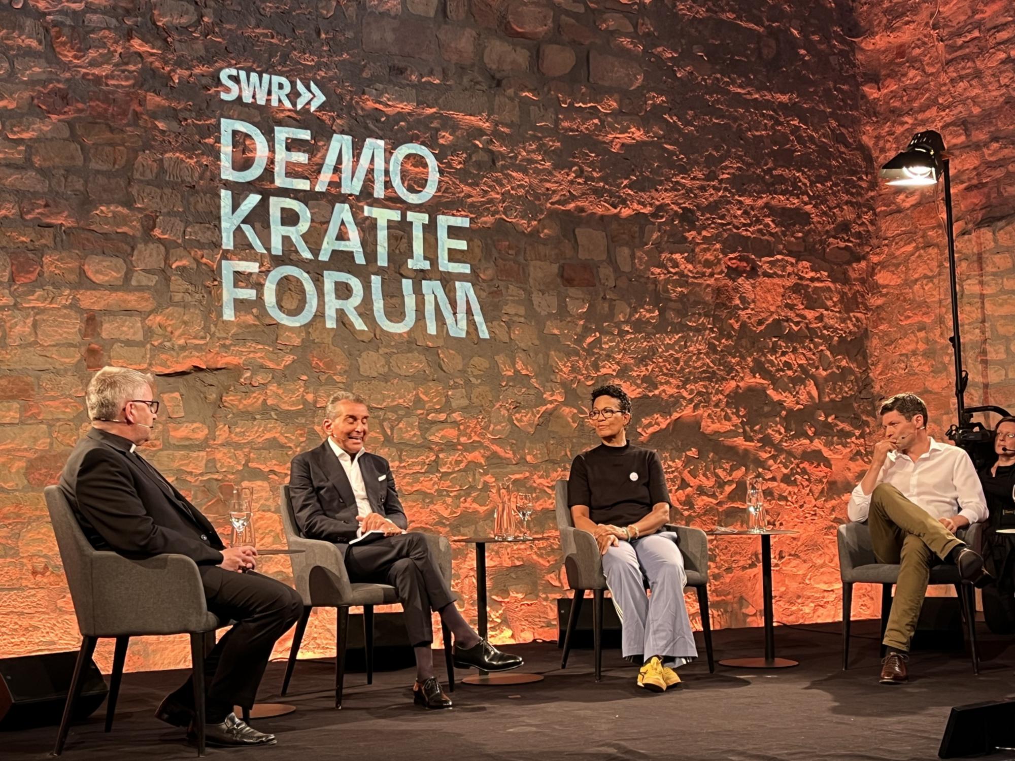 Bischof Peter Kohlgraf beim SWR Demokratieforum im Hambacher Schloss