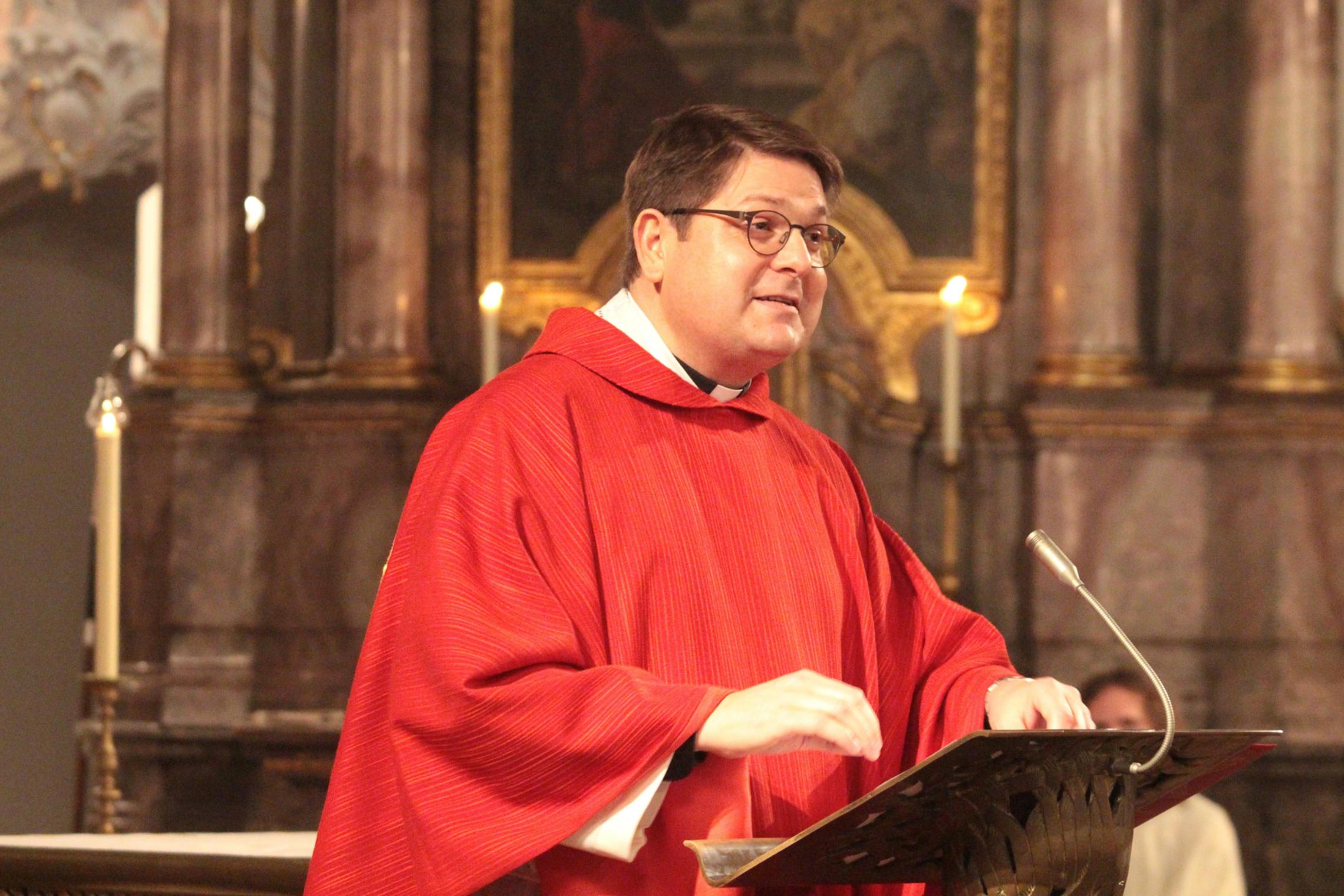 Mainz, 17. Oktober 2017: Regens Tonke Dennebaum bei seiner Ansprache im Einführungsgottesdienst (Bistum Mainz/Blum)