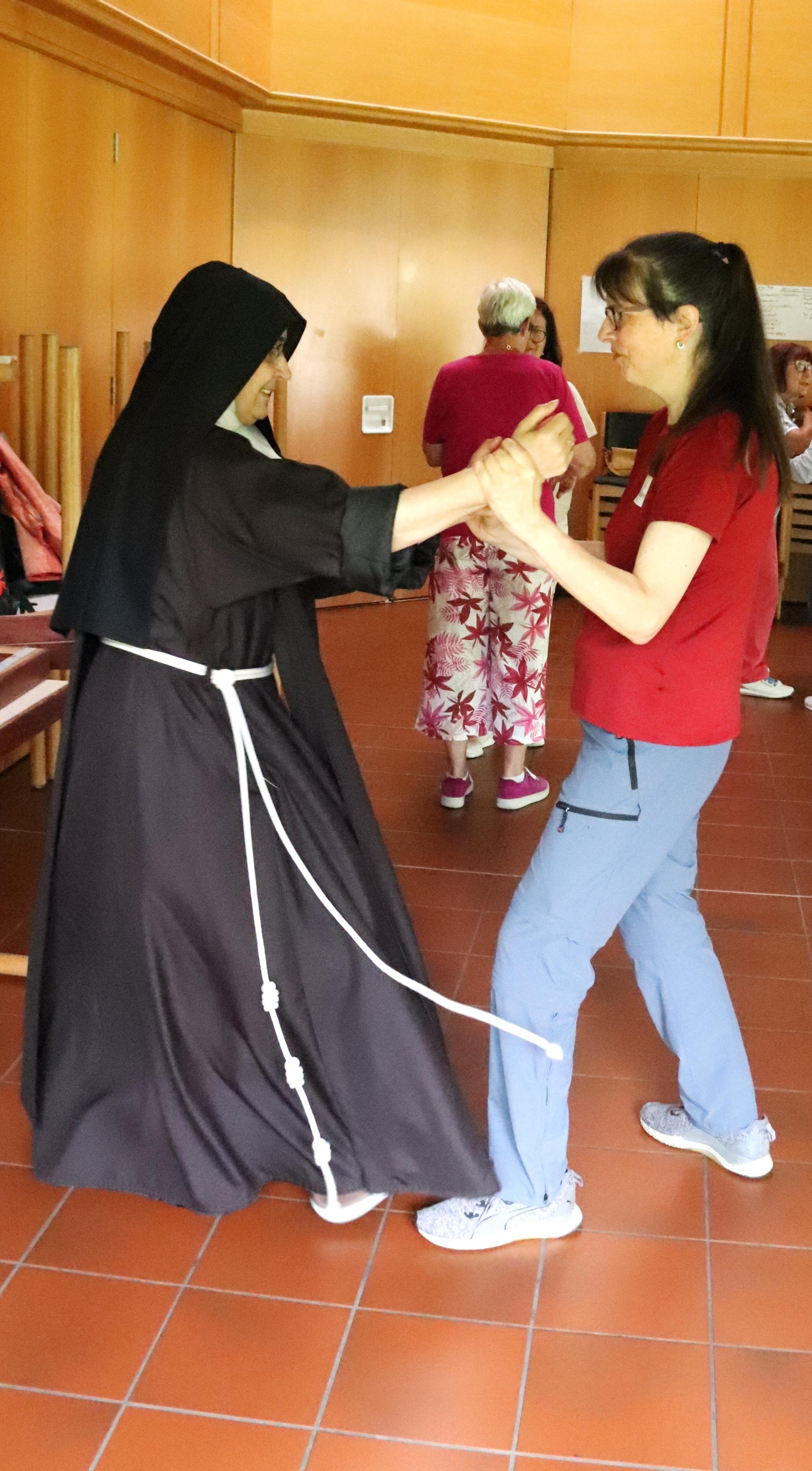 Kraftvoll - ein Selbstverteidigungs-Workshop auf dem Frauenfest