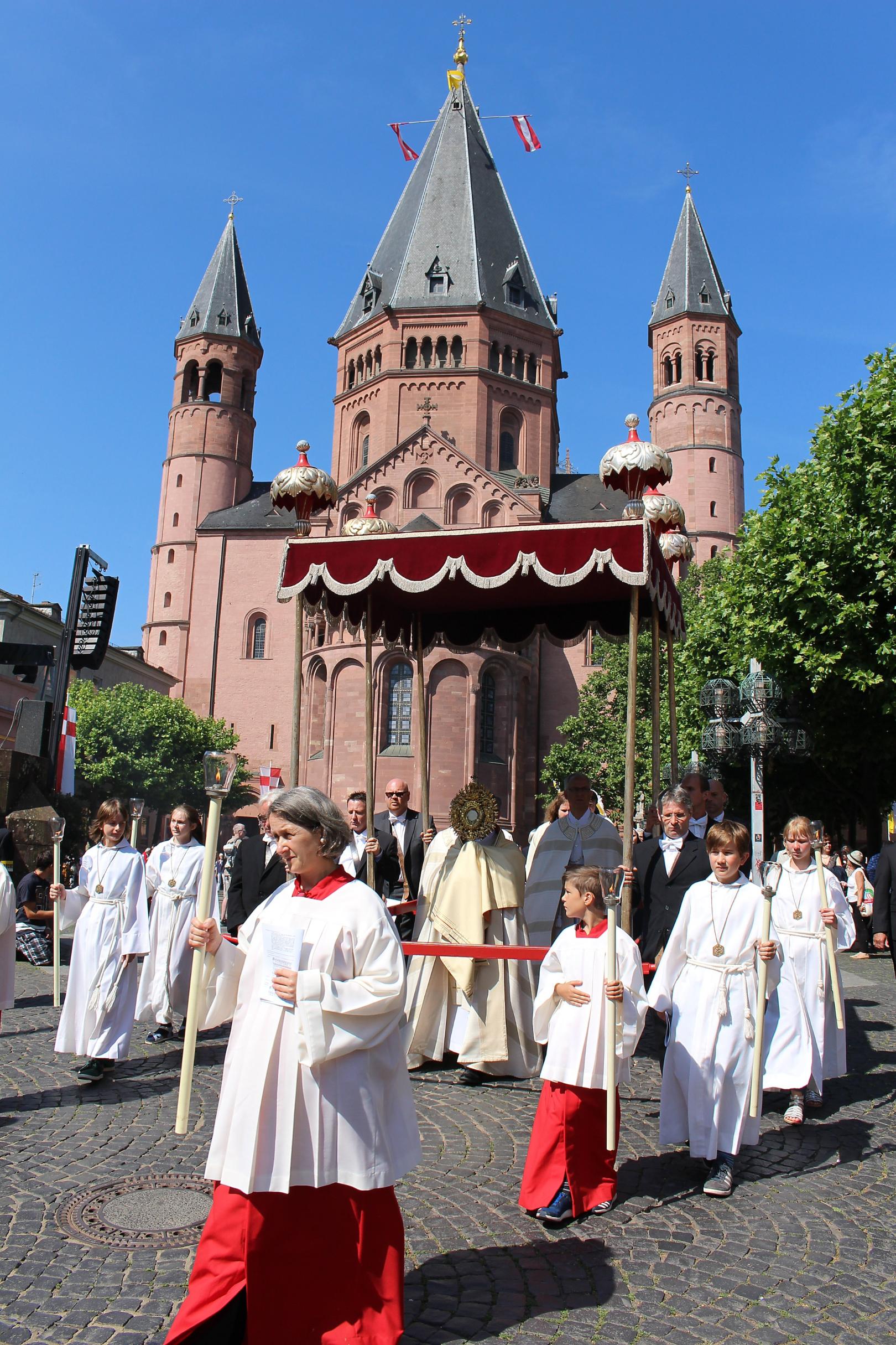 Fronleichnam (c) Bistum Mainz / Blum