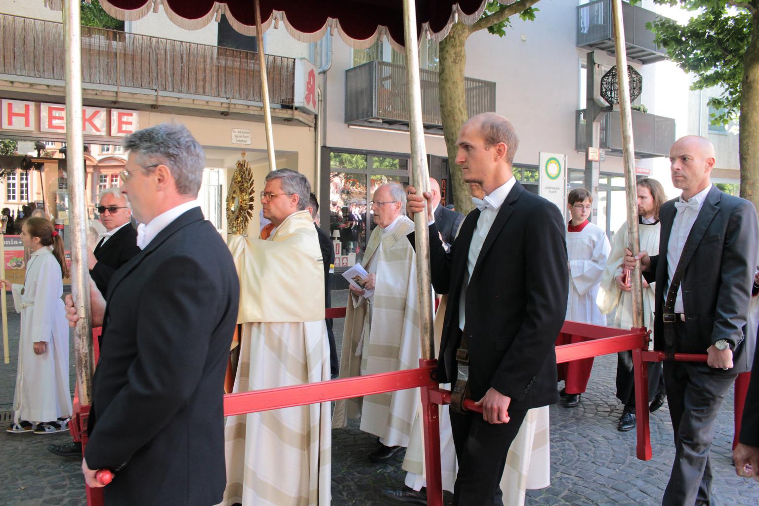 Fronleichnam (c) Bistum Mainz / Blum