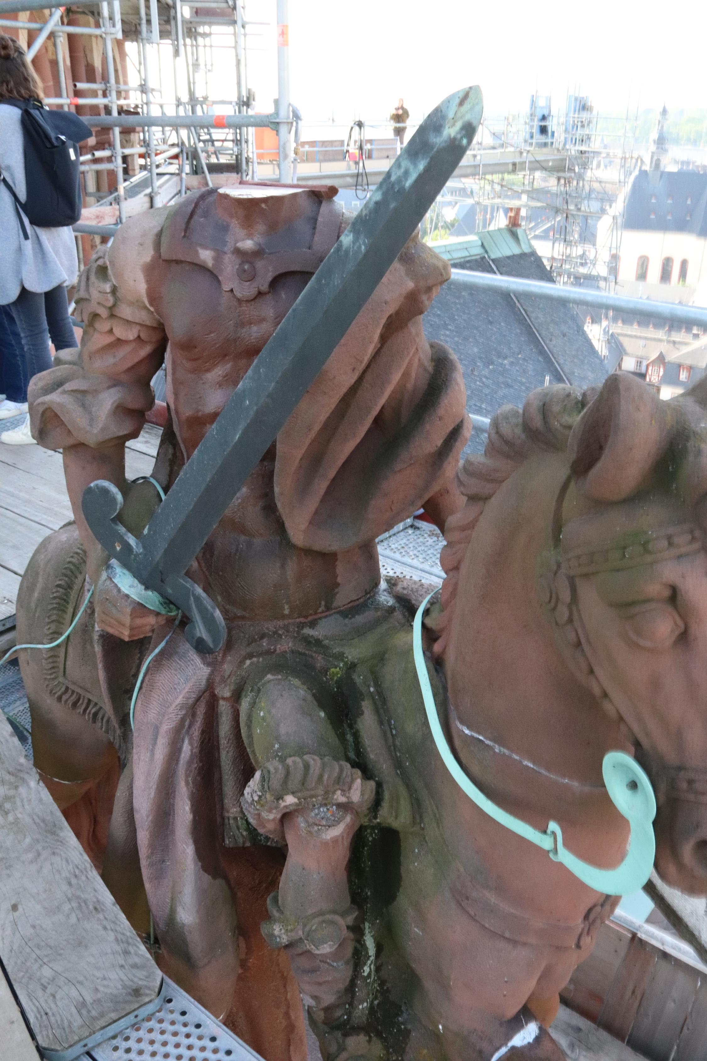 Martinsfigur ohne Kopf