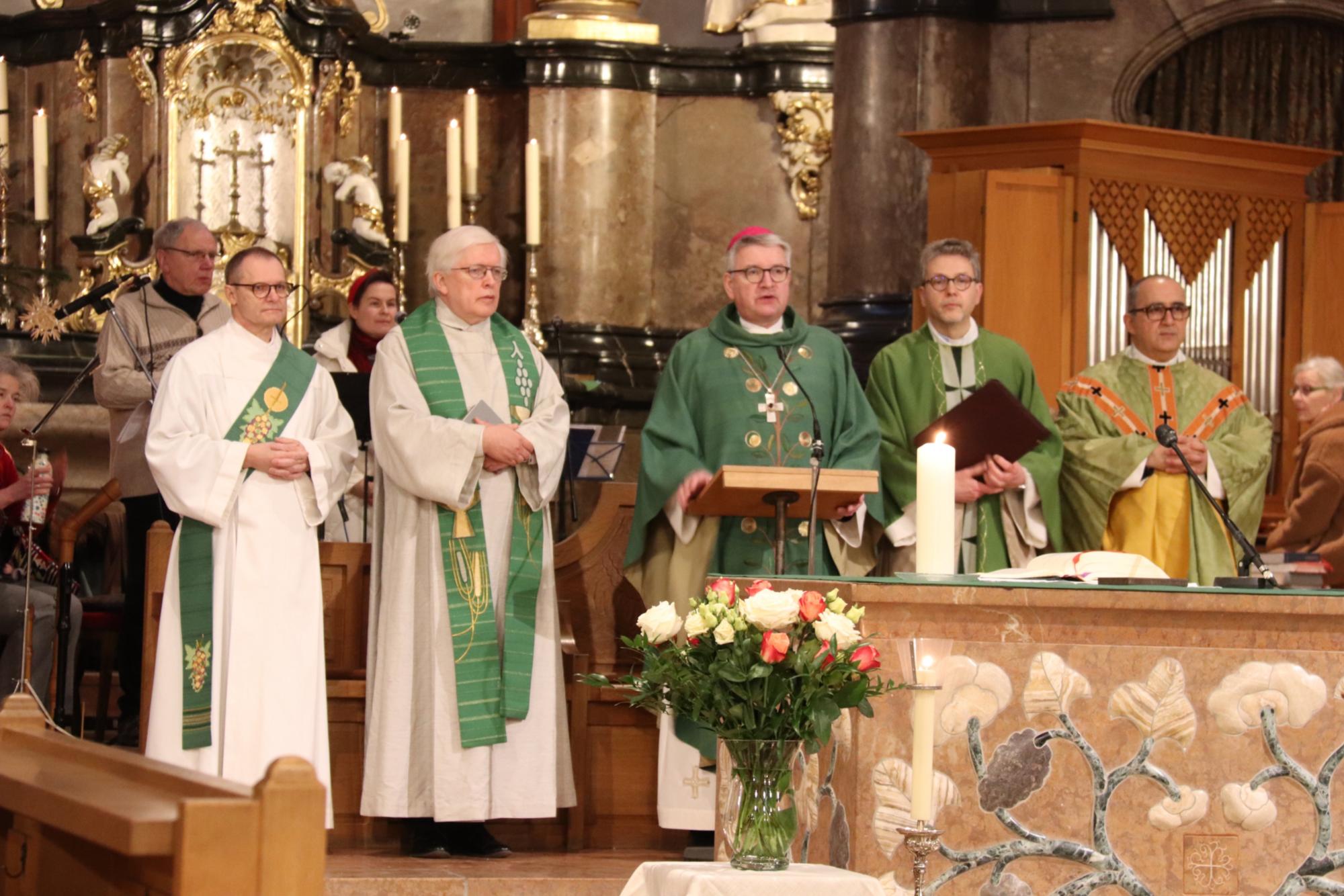Gottesdienst zum Weltfriedenstag 2026 in der Basilika St. Martin in Bingen. (c) Bistum Mainz/Hoffmann