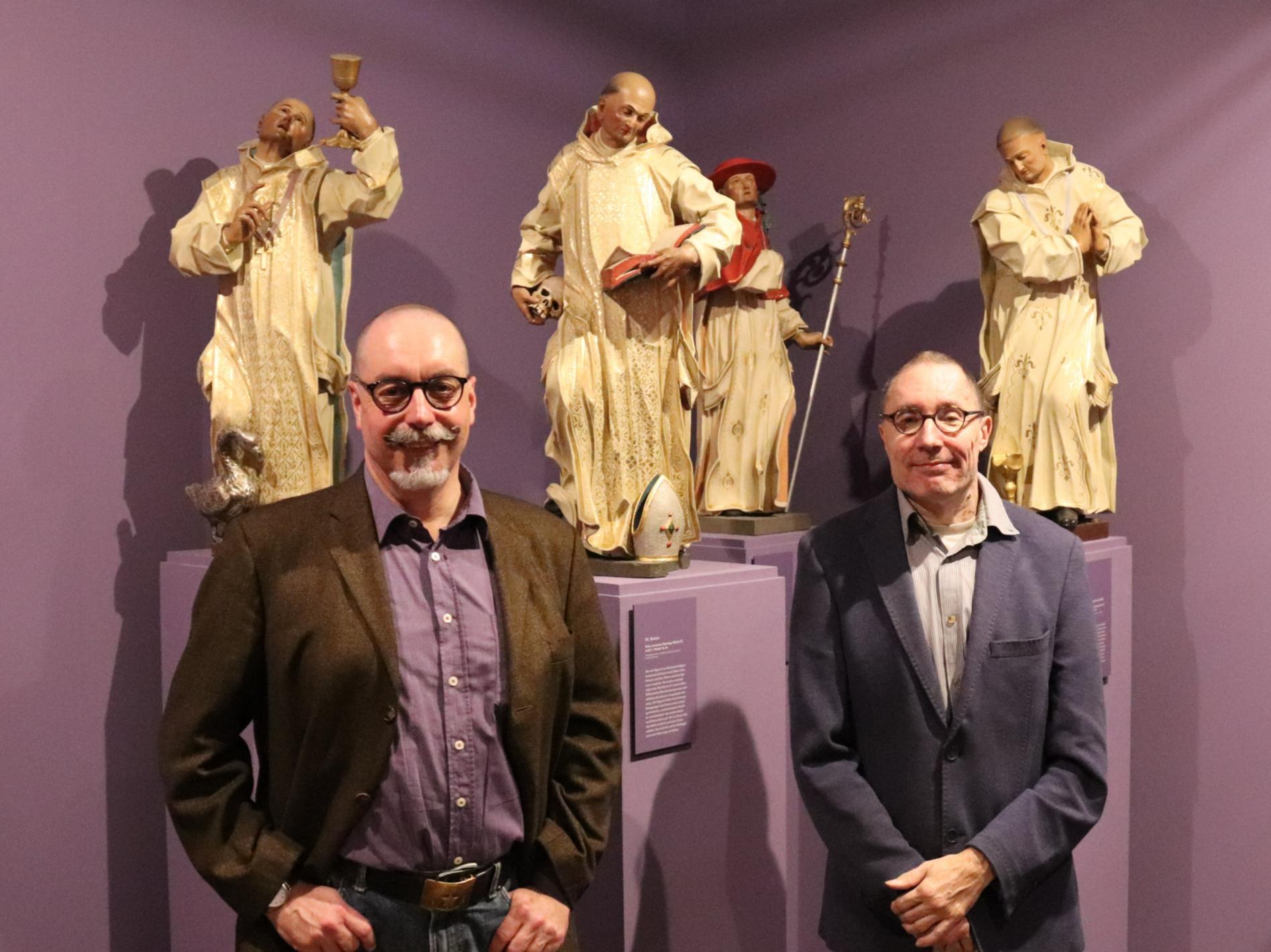 Dr. Gerhard Kölsch, Kurator der Ausstellung (links), und Dr. Winfried Wilhelmy, Direktor des Dom- und Diözesanmuseums (c) Bistum Mainz/Hoffmann