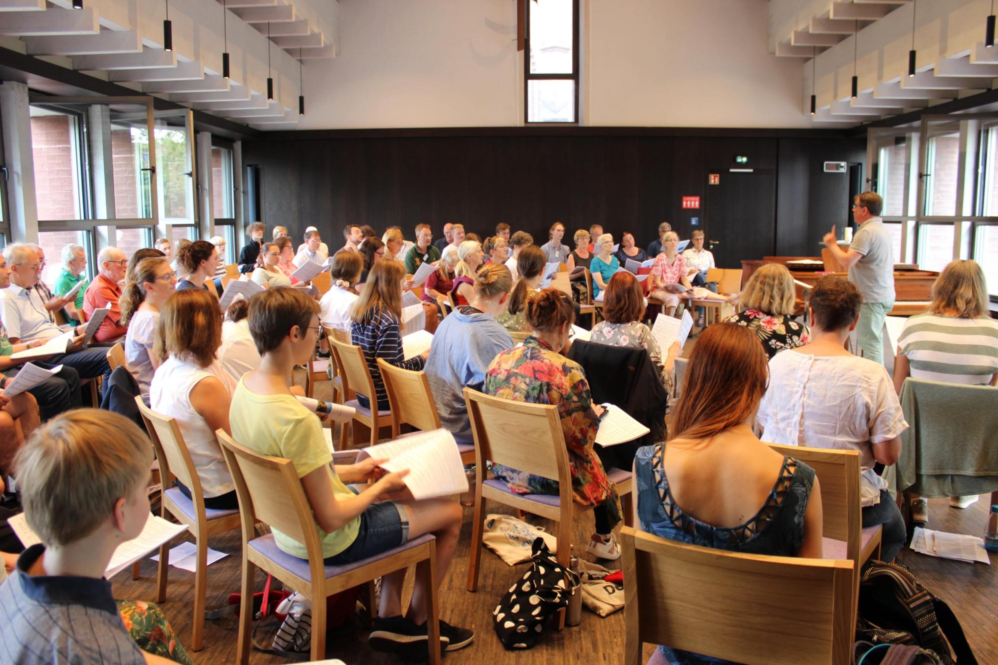 Das Institut für Kirchenmusik bietet in diesem Jahr neu einen Basiskurs Chorleitung an. (c) Institut für Kirchenmusik
