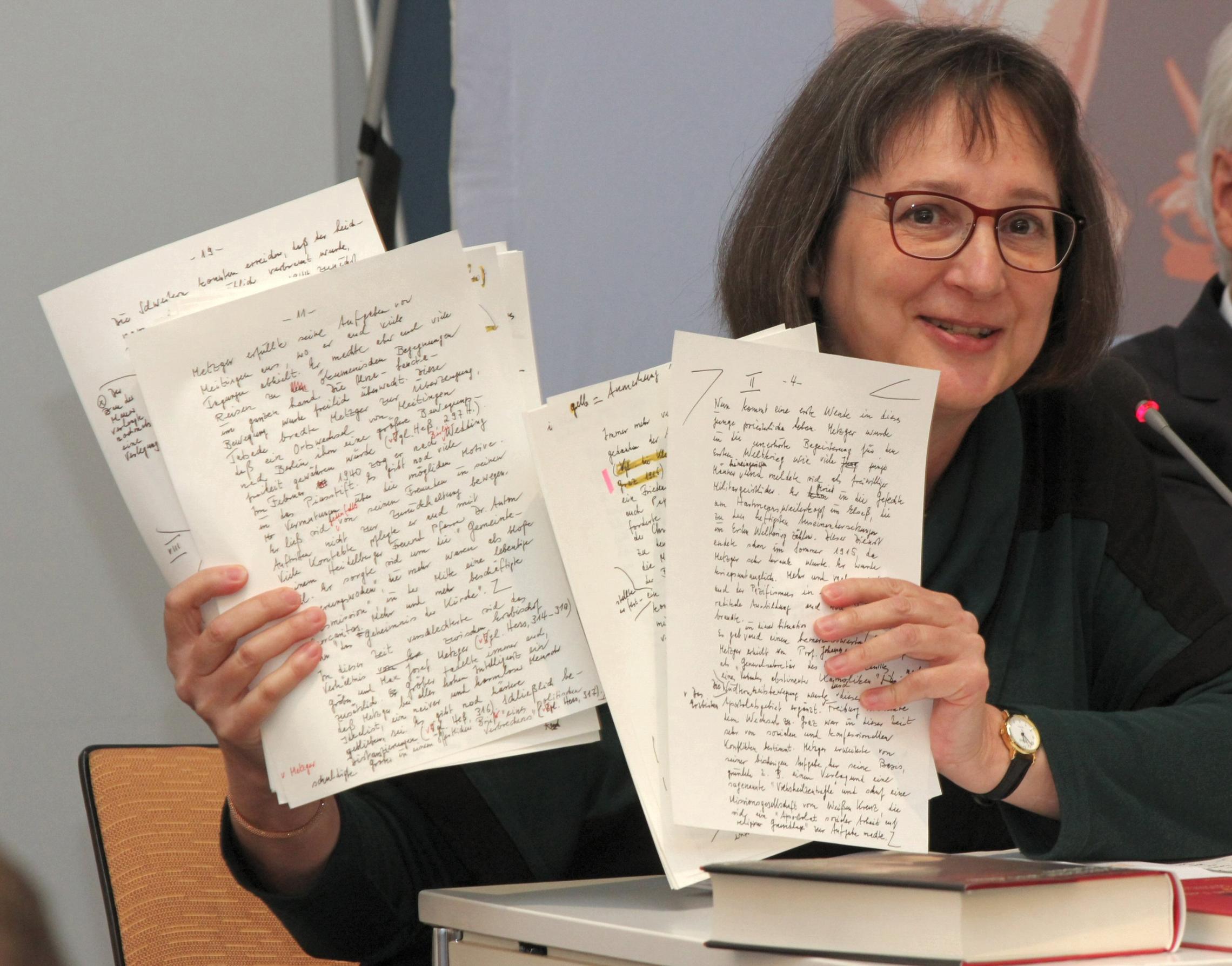 Mainz, 4.5.2016: Dr. Barbara Nichtweiß gab einen Einblick in die Arbeitsweise des Autors Kardinal Lehmann.