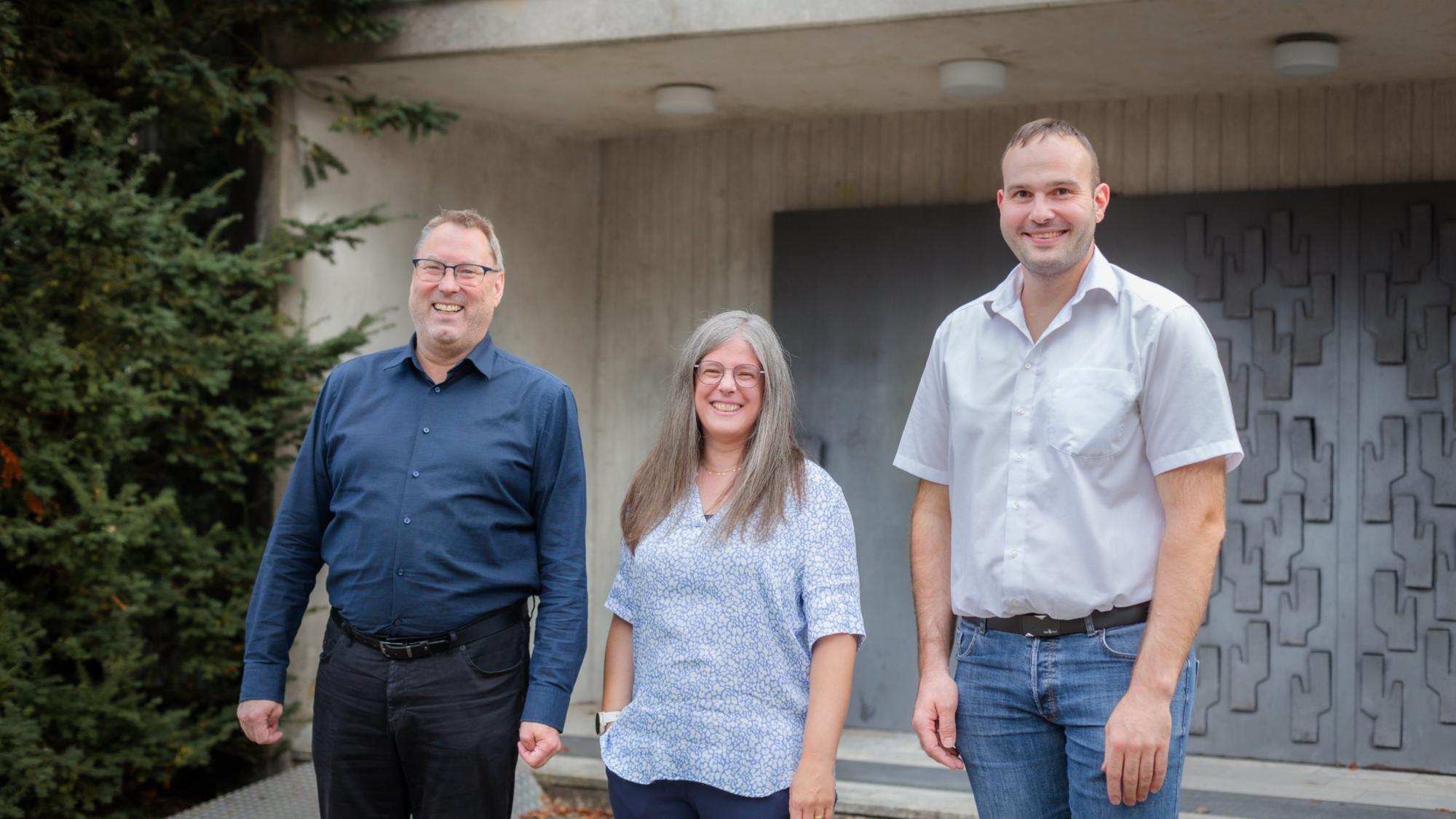 Leitungsteam der Pfarrei St. Franziskus in Offenbach (von links): Pfarrer Andreas Puckel, Koordinatorin und Gemeindereferentin Marcella Luft-Weber, Verwaltungsleiter Christian Berberich