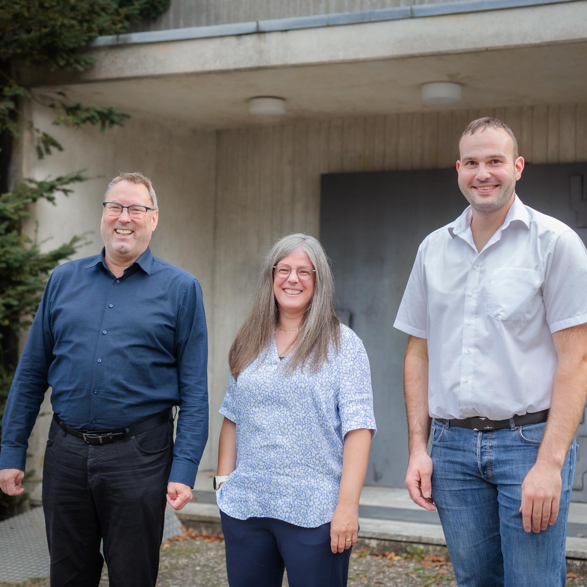 Leitungsteam der Pfarrei St. Franziskus in Offenbach (von links): Pfarrer Andreas Puckel, Koordinatorin und Gemeindereferentin Marcella Luft-Weber, Verwaltungsleiter Christian Berberich