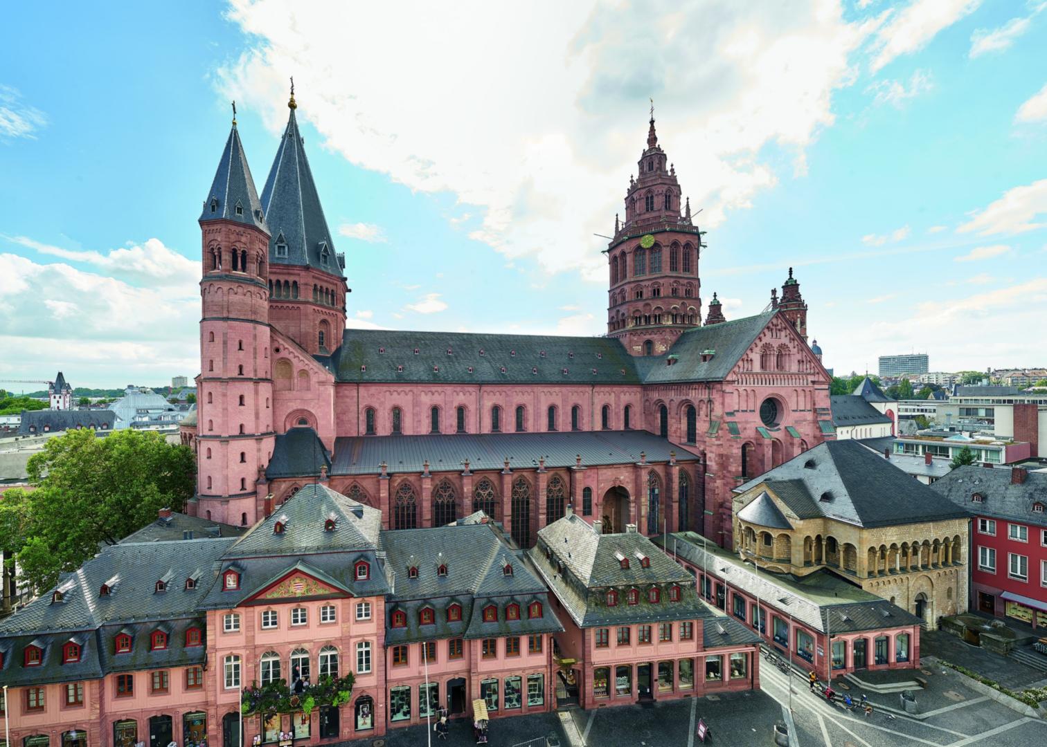 Mainzer Dom nördliche Ansicht (c) Domkapitel Mainz / Marcel Schawe