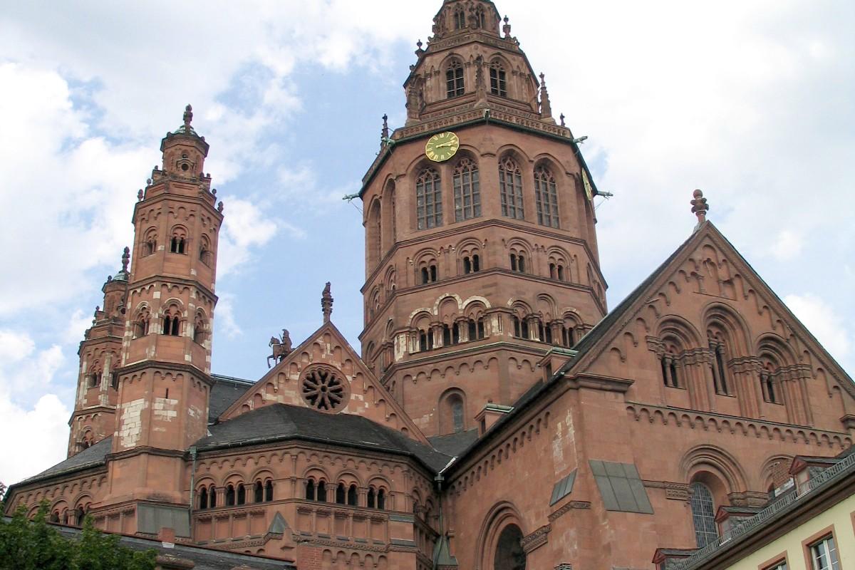 Der Mainzer Dom vom Leichhof aus gesehen.