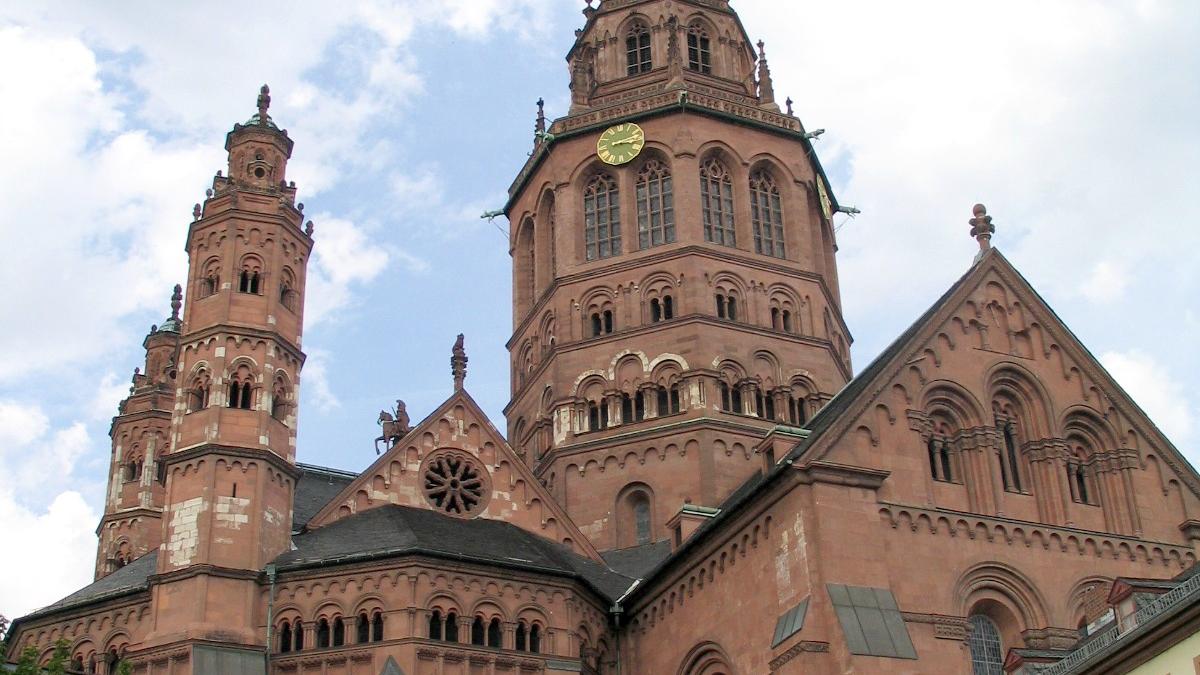 Der Mainzer Dom vom Leichhof aus gesehen.