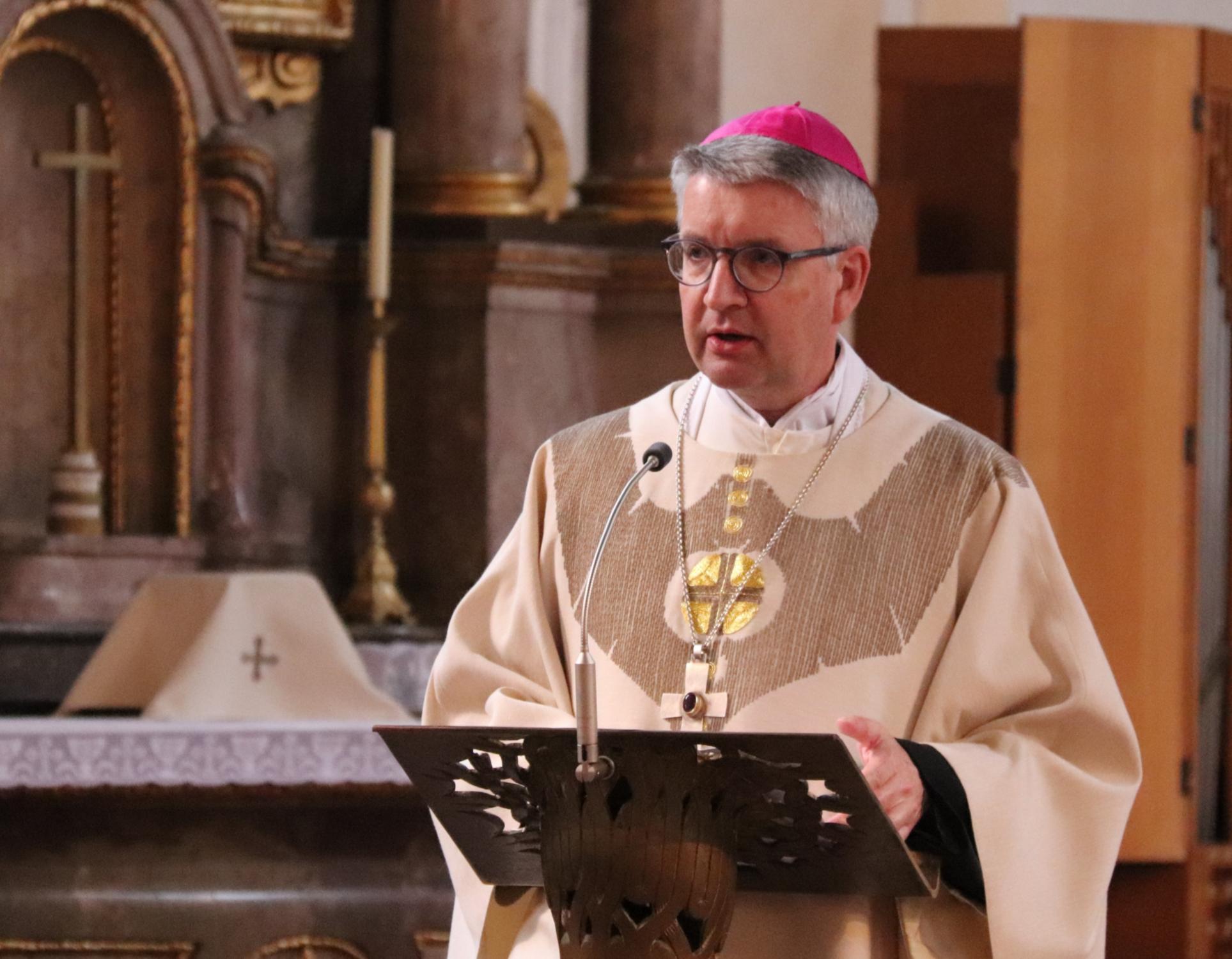Bischof Peter Kohlgraf bei seiner Predigt zur Verleihung der Missio canonica (c) Bistum Mainz/Hoffmann