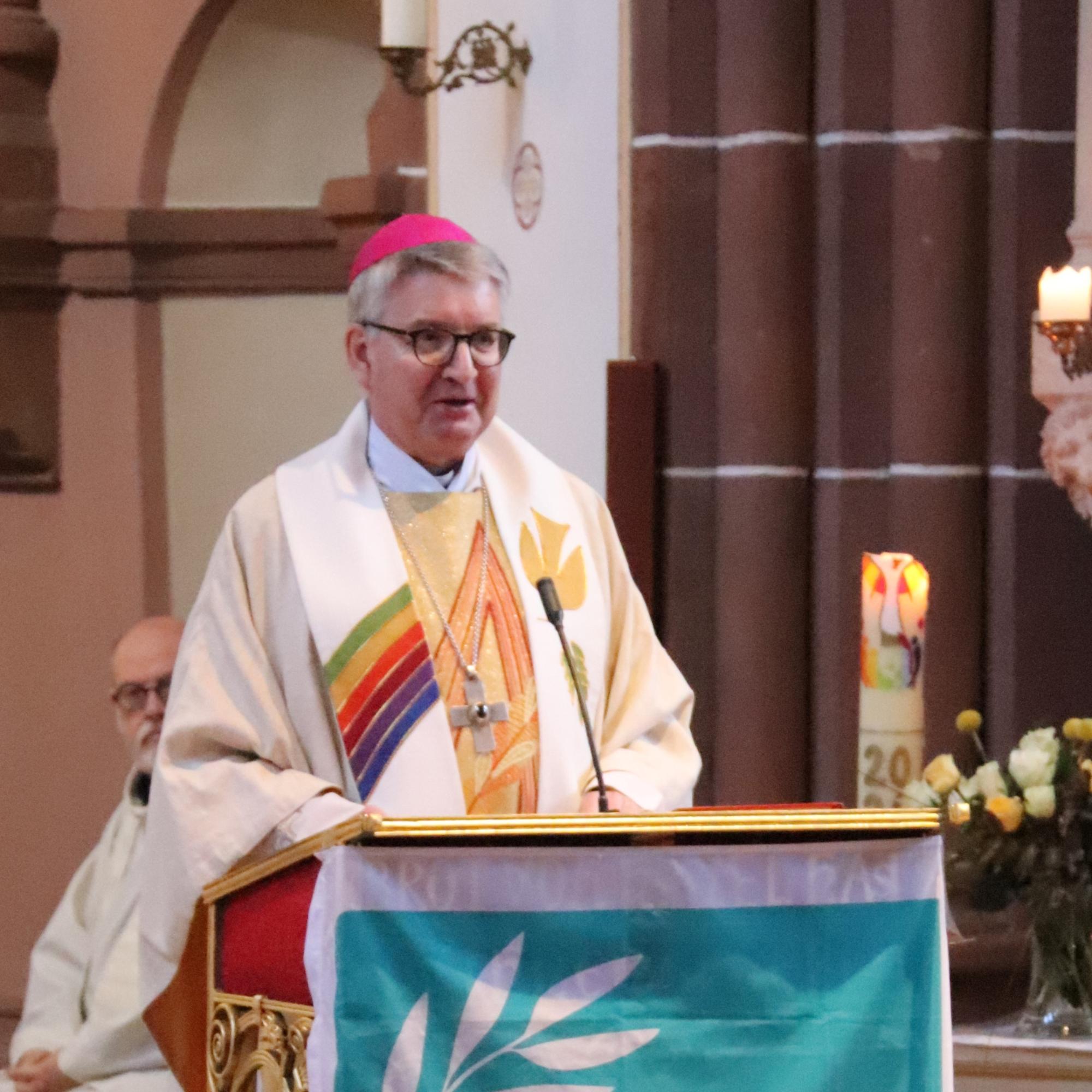 Bischof Peter Kohlgraf beim pax christi-Gottesdienst anlässlich des Weltfriedenstages 2025 in Wöllstein