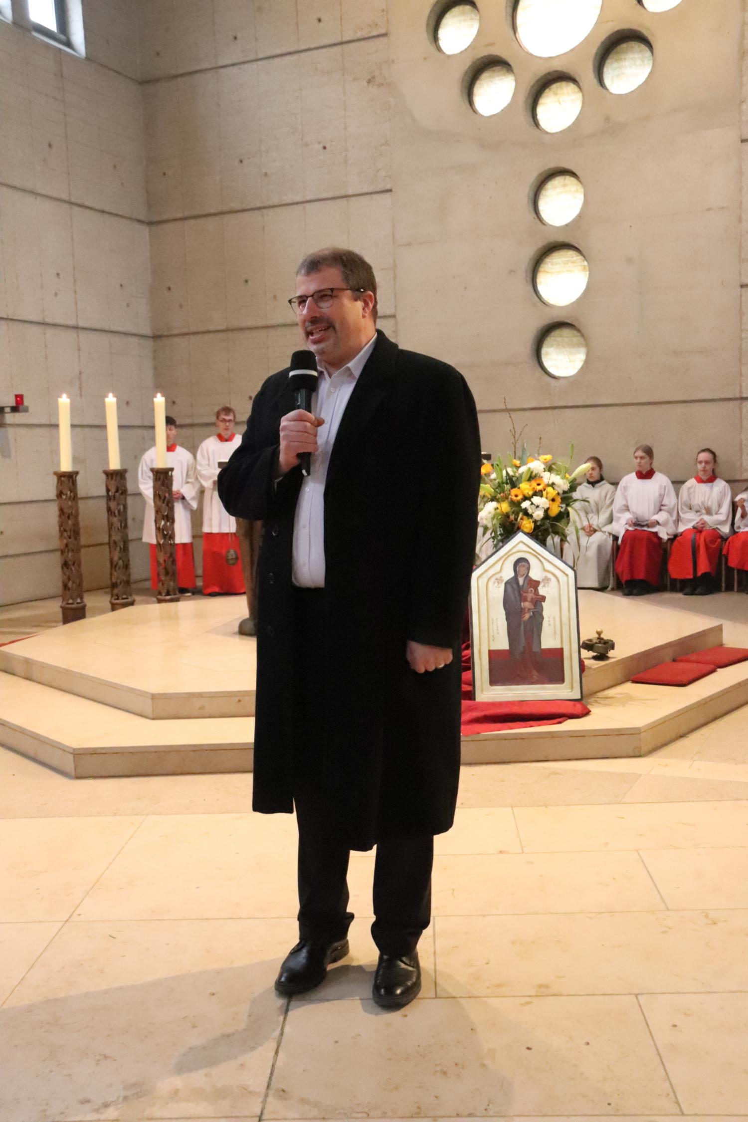 Der evangelische Pfarrer Christoph Kiworr sprach ein Grußwort (c) Bistum Mainz/Hoffmann