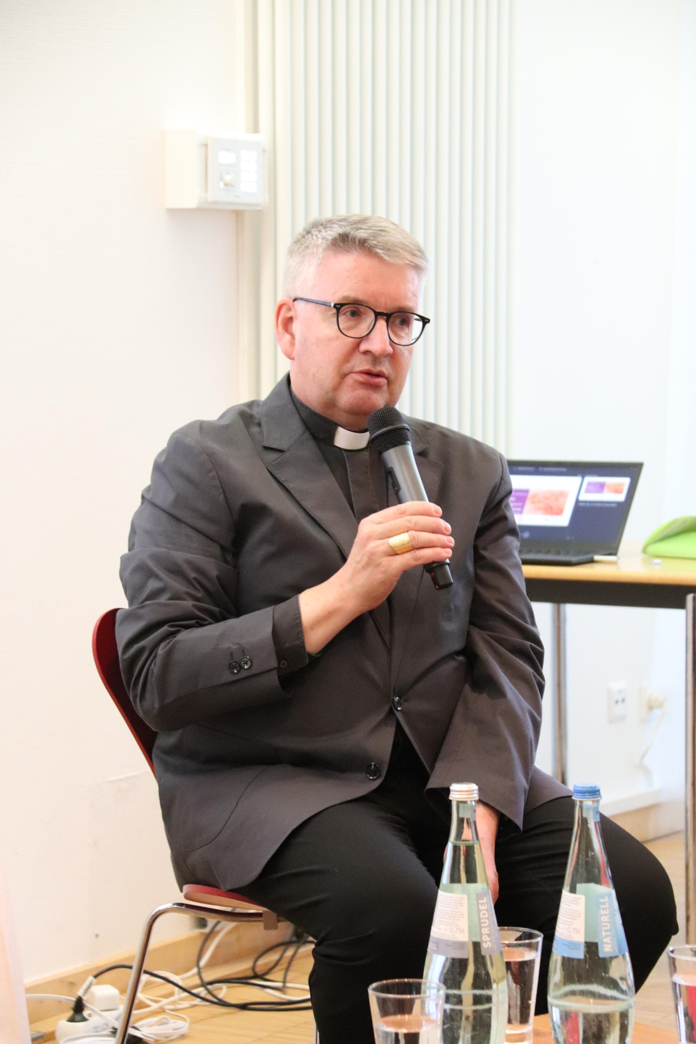 Bischof Peter Kohlgraf zur Diskussion „Wie sollen wir uns künftig erinnern?“ in Darmstadt