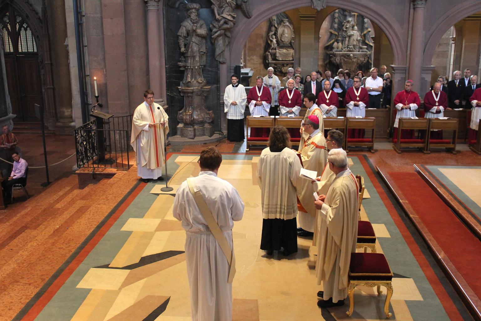 Priesterweihe Simon Krost (c) Bistum Mainz / Matschak